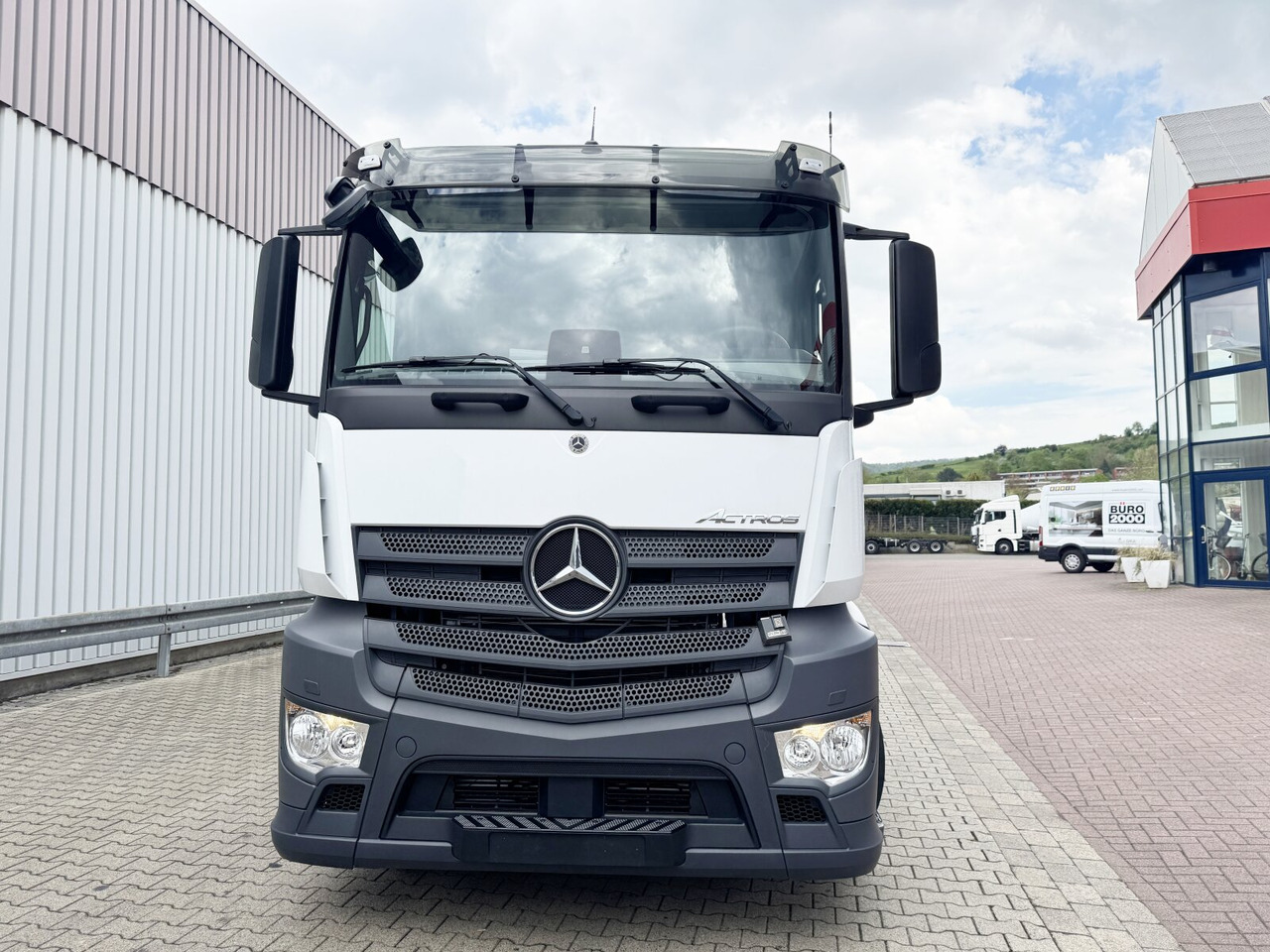 Novi Kamion s kukastom dizalicom Mercedes-Benz Actros 2548 L 6x2 Actros 2548 L 6x2, Retarder, Lenk-/Liftachse: slika Novi Kamion s kukastom dizalicom Mercedes-Benz Actros 2548 L 6x2 Actros 2548 L 6x2, Retarder, Lenk-/Liftachse