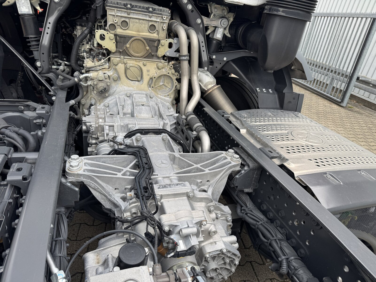 Mercedes-Benz Actros 2548 L 6x2 Actros 2548 L 6x2, Retarder, Lenk-/Liftachse - Kamion s kukastom dizalicom: slika Mercedes-Benz Actros 2548 L 6x2 Actros 2548 L 6x2, Retarder, Lenk-/Liftachse - Kamion s kukastom dizalicom Mercedes-Benz Actros 2548 L 6x2 Actros 2548 L 6x2, Retarder, Lenk-/Liftachse - Kamion s kukastom dizalicom: slika Mercedes-Benz Actros 2548 L 6x2 Actros 2548 L 6x2, Retarder, Lenk-/Liftachse - Kamion s kukastom dizalicom