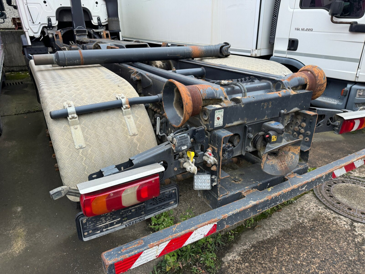 Kamion s kukastom dizalicom Mercedes-Benz Actros 2548 L 6x2, ERSATZTEILSPENDER! Actros 2548 L 6x2/46, Retarder, Lenk-/Liftachse, ERSATZTEILSPENDER!: slika Kamion s kukastom dizalicom Mercedes-Benz Actros 2548 L 6x2, ERSATZTEILSPENDER! Actros 2548 L 6x2/46, Retarder, Lenk-/Liftachse, ERSATZTEILSPENDER!