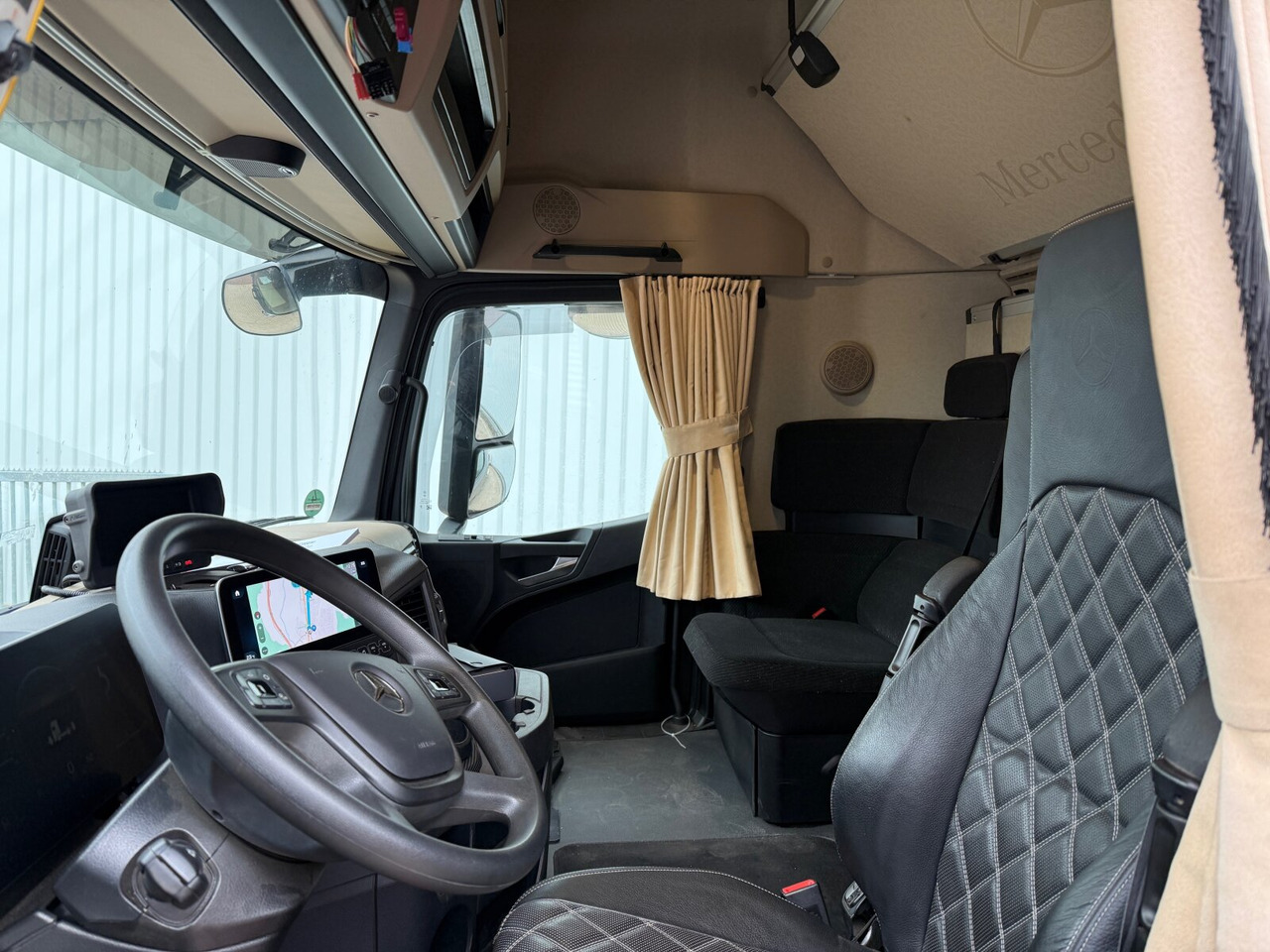 Mercedes-Benz Actros 2552 L 6x2 Actros 2552 L 6x2, Lenk/Lift, Retarder, GigaSpace, LED, Motorabtrieb, Meiller Tectrum, Funk - Kamion s kukastom dizalicom: slika Mercedes-Benz Actros 2552 L 6x2 Actros 2552 L 6x2, Lenk/Lift, Retarder, GigaSpace, LED, Motorabtrieb, Meiller Tectrum, Funk - Kamion s kukastom dizalicom Mercedes-Benz Actros 2552 L 6x2 Actros 2552 L 6x2, Lenk/Lift, Retarder, GigaSpace, LED, Motorabtrieb, Meiller Tectrum, Funk - Kamion s kukastom dizalicom: slika Mercedes-Benz Actros 2552 L 6x2 Actros 2552 L 6x2, Lenk/Lift, Retarder, GigaSpace, LED, Motorabtrieb, Meiller Tectrum, Funk - Kamion s kukastom dizalicom