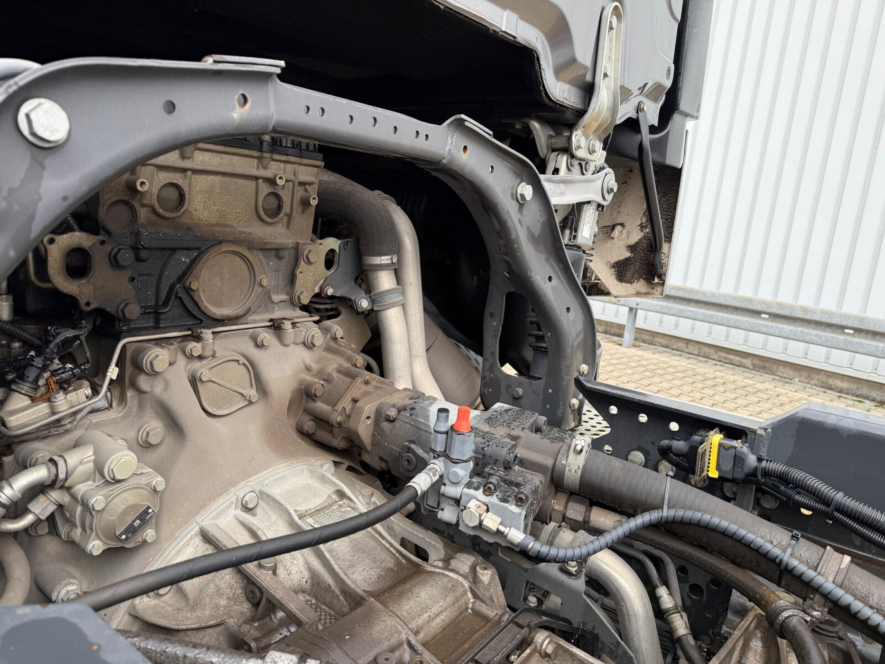 Mercedes-Benz Actros 2552 L 6x2 Actros 2552 L 6x2, Lenk/Lift, Retarder, GigaSpace, LED, Motorabtrieb, Meiller Tectrum, Funk - Kamion s kukastom dizalicom: slika Mercedes-Benz Actros 2552 L 6x2 Actros 2552 L 6x2, Lenk/Lift, Retarder, GigaSpace, LED, Motorabtrieb, Meiller Tectrum, Funk - Kamion s kukastom dizalicom Mercedes-Benz Actros 2552 L 6x2 Actros 2552 L 6x2, Lenk/Lift, Retarder, GigaSpace, LED, Motorabtrieb, Meiller Tectrum, Funk - Kamion s kukastom dizalicom: slika Mercedes-Benz Actros 2552 L 6x2 Actros 2552 L 6x2, Lenk/Lift, Retarder, GigaSpace, LED, Motorabtrieb, Meiller Tectrum, Funk - Kamion s kukastom dizalicom