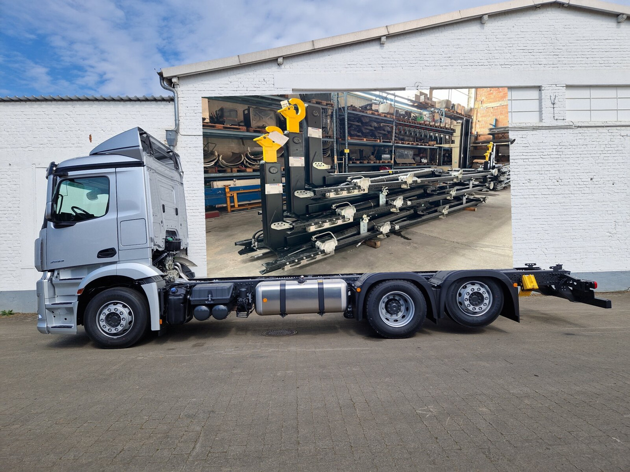 Mercedes-Benz Actros 2553 LL 6x2 Actros 2553 LL 6x2/46, Retarder, Liftachse, MultimediaCockpit, LED, Navi - Kamion s kukastom dizalicom: slika Mercedes-Benz Actros 2553 LL 6x2 Actros 2553 LL 6x2/46, Retarder, Liftachse, MultimediaCockpit, LED, Navi - Kamion s kukastom dizalicom Mercedes-Benz Actros 2553 LL 6x2 Actros 2553 LL 6x2/46, Retarder, Liftachse, MultimediaCockpit, LED, Navi - Kamion s kukastom dizalicom: slika Mercedes-Benz Actros 2553 LL 6x2 Actros 2553 LL 6x2/46, Retarder, Liftachse, MultimediaCockpit, LED, Navi - Kamion s kukastom dizalicom
