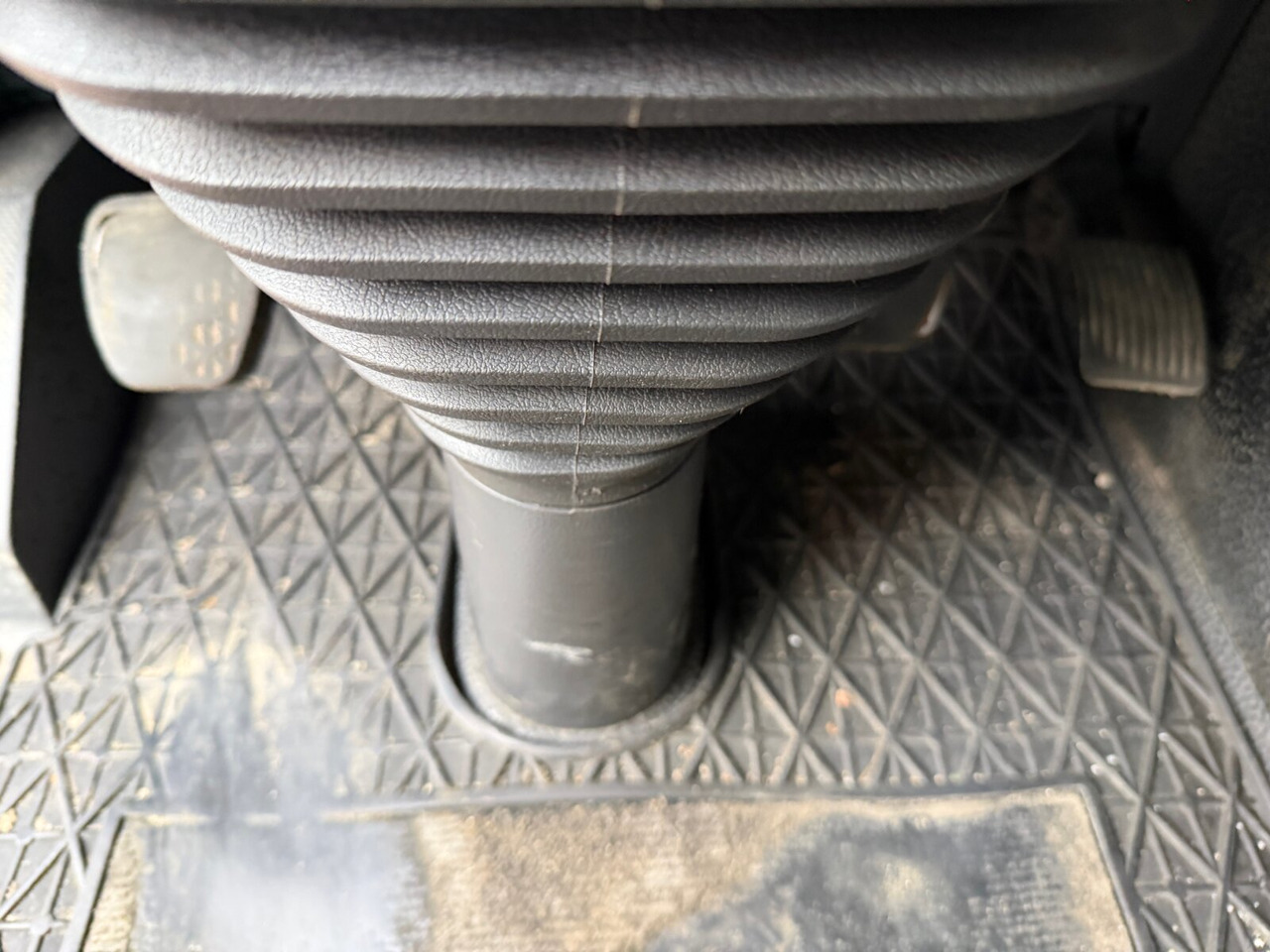 Mercedes-Benz Actros 2641 6x4 Actros 2641 6x4 - Kamion s kukastom dizalicom: slika Mercedes-Benz Actros 2641 6x4 Actros 2641 6x4 - Kamion s kukastom dizalicom Mercedes-Benz Actros 2641 6x4 Actros 2641 6x4 - Kamion s kukastom dizalicom: slika Mercedes-Benz Actros 2641 6x4 Actros 2641 6x4 - Kamion s kukastom dizalicom