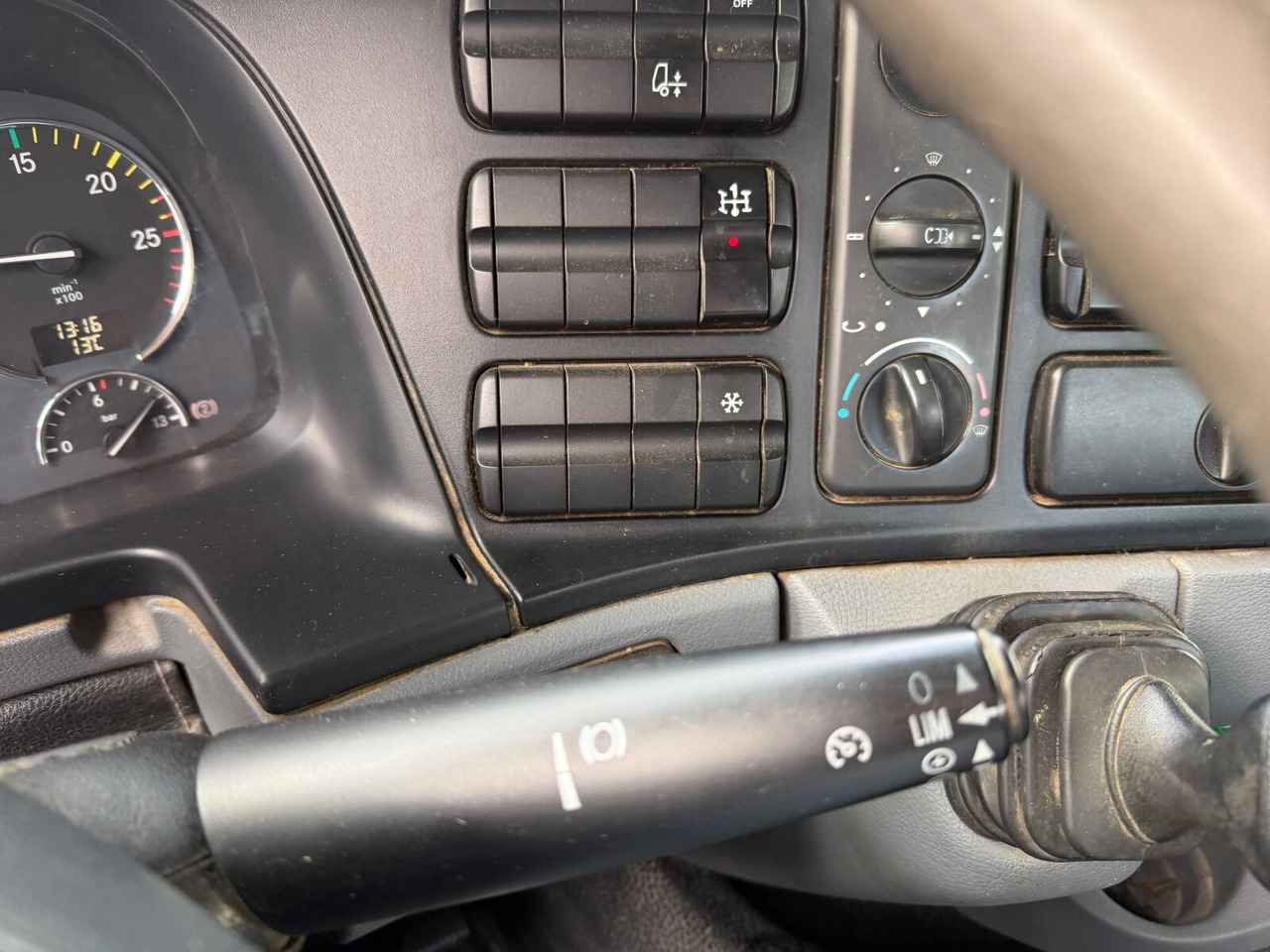 Mercedes-Benz Actros 2644 L 6x4 Actros 2644 L 6x4 - Kamion s kukastom dizalicom: slika Mercedes-Benz Actros 2644 L 6x4 Actros 2644 L 6x4 - Kamion s kukastom dizalicom Mercedes-Benz Actros 2644 L 6x4 Actros 2644 L 6x4 - Kamion s kukastom dizalicom: slika Mercedes-Benz Actros 2644 L 6x4 Actros 2644 L 6x4 - Kamion s kukastom dizalicom