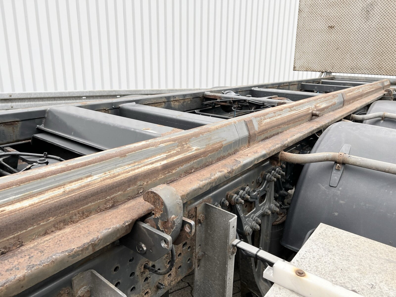 Mercedes-Benz Actros 2645 6x2 Actros 2645 6x2, Retarder, Liftachse, AWL, Hiab LBW - Kamion-šasija: slika Mercedes-Benz Actros 2645 6x2 Actros 2645 6x2, Retarder, Liftachse, AWL, Hiab LBW - Kamion-šasija Mercedes-Benz Actros 2645 6x2 Actros 2645 6x2, Retarder, Liftachse, AWL, Hiab LBW - Kamion-šasija: slika Mercedes-Benz Actros 2645 6x2 Actros 2645 6x2, Retarder, Liftachse, AWL, Hiab LBW - Kamion-šasija