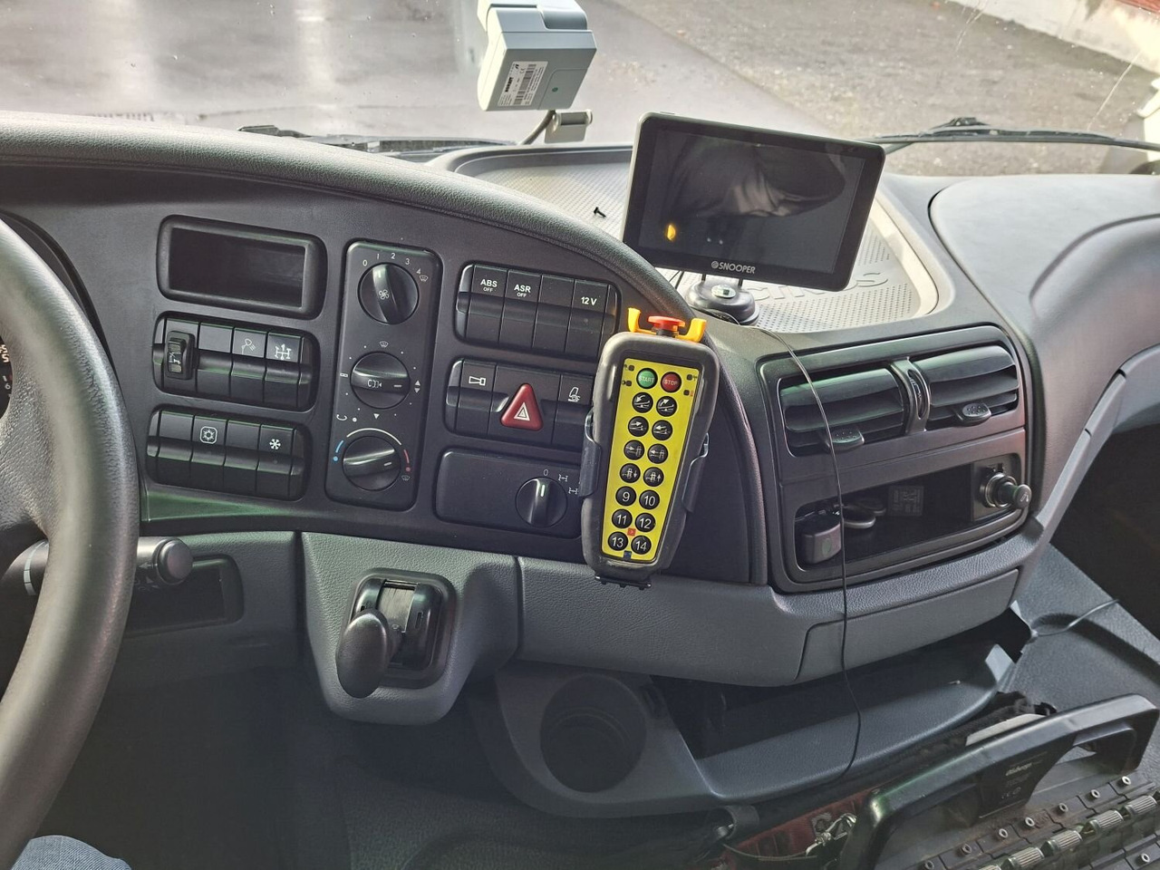 Mercedes-Benz Actros 4146 K 8x4/4 Actros 4146 K 8x4/4, Retarder, Kran Hiab XS 477 E-7 HiPro, Bj. 2010, Flyjib, Seilwinde, Funk - Kamion s kukastom dizalicom, Kamion s kranom: slika Mercedes-Benz Actros 4146 K 8x4/4 Actros 4146 K 8x4/4, Retarder, Kran Hiab XS 477 E-7 HiPro, Bj. 2010, Flyjib, Seilwinde, Funk - Kamion s kukastom dizalicom, Kamion s kranom Mercedes-Benz Actros 4146 K 8x4/4 Actros 4146 K 8x4/4, Retarder, Kran Hiab XS 477 E-7 HiPro, Bj. 2010, Flyjib, Seilwinde, Funk - Kamion s kukastom dizalicom, Kamion s kranom: slika Mercedes-Benz Actros 4146 K 8x4/4 Actros 4146 K 8x4/4, Retarder, Kran Hiab XS 477 E-7 HiPro, Bj. 2010, Flyjib, Seilwinde, Funk - Kamion s kukastom dizalicom, Kamion s kranom