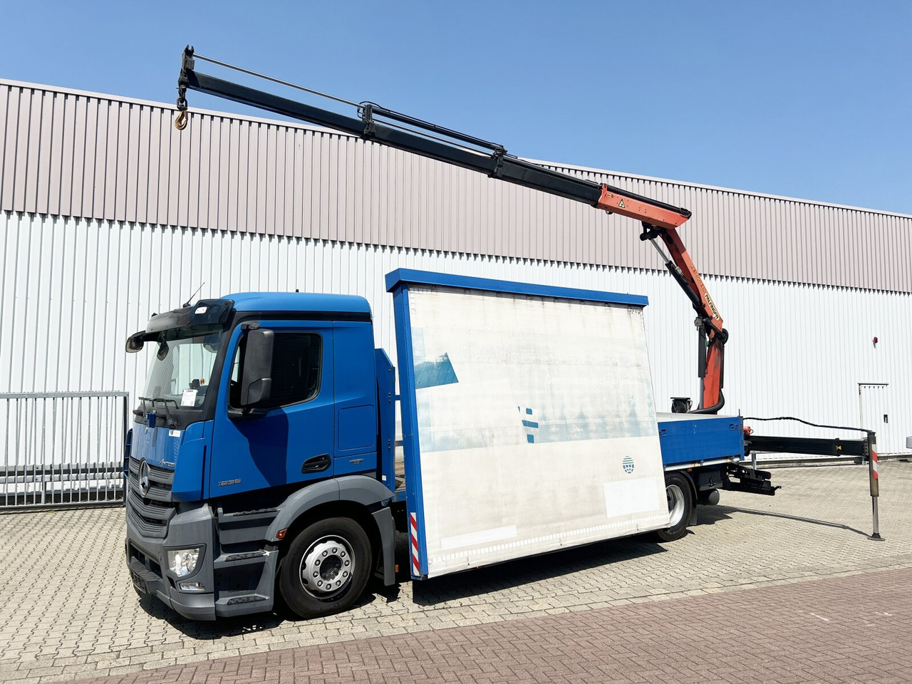 Mercedes-Benz Antos 1836 L 4x2 Antos 1836 L 4x2, Glastransporter, Heckkran Palfinger Pk 12002-EH, Funk - Kamion s kranom: slika Mercedes-Benz Antos 1836 L 4x2 Antos 1836 L 4x2, Glastransporter, Heckkran Palfinger Pk 12002-EH, Funk - Kamion s kranom Mercedes-Benz Antos 1836 L 4x2 Antos 1836 L 4x2, Glastransporter, Heckkran Palfinger Pk 12002-EH, Funk - Kamion s kranom: slika Mercedes-Benz Antos 1836 L 4x2 Antos 1836 L 4x2, Glastransporter, Heckkran Palfinger Pk 12002-EH, Funk - Kamion s kranom