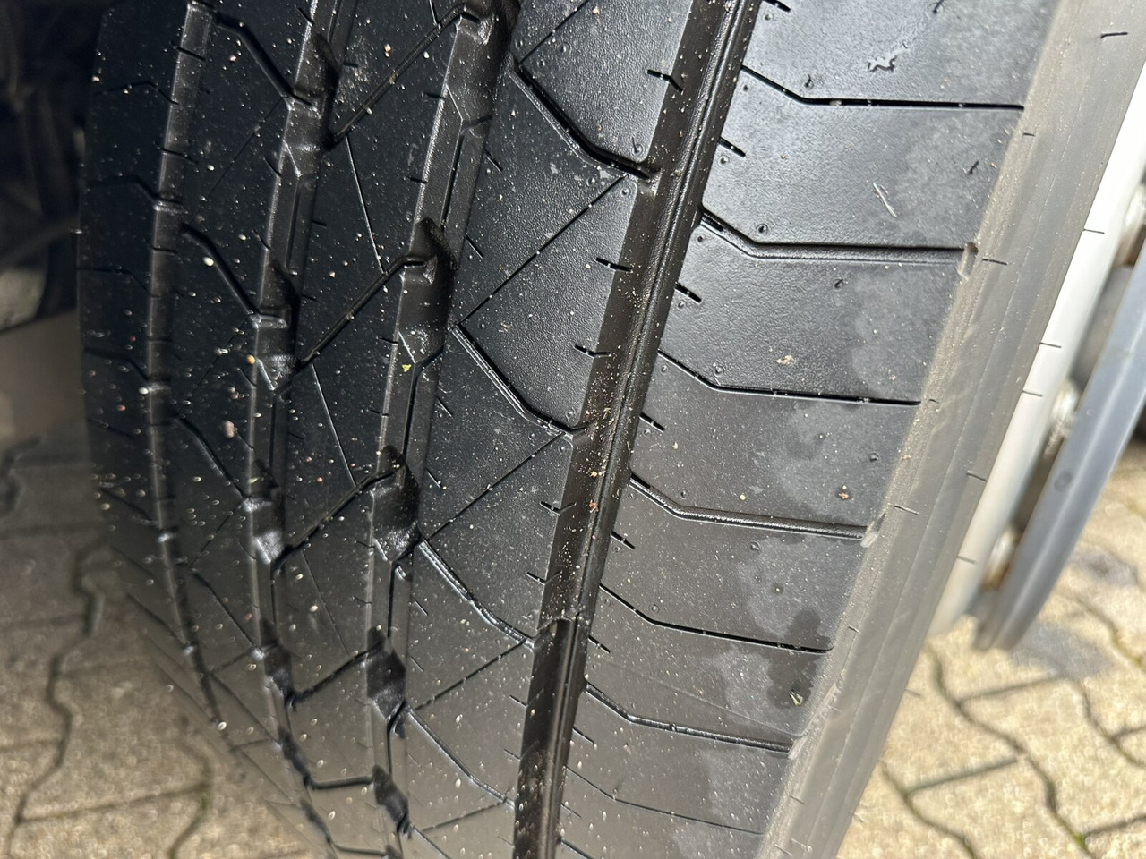 Mercedes-Benz Antos 2540 L 6x2 Antos 2540 L 6x2, Vorlauflenk-/Liftachse, Teleabsetzer - Utovarivač s proklizavajućim upravljanjem: slika Mercedes-Benz Antos 2540 L 6x2 Antos 2540 L 6x2, Vorlauflenk-/Liftachse, Teleabsetzer - Utovarivač s proklizavajućim upravljanjem Mercedes-Benz Antos 2540 L 6x2 Antos 2540 L 6x2, Vorlauflenk-/Liftachse, Teleabsetzer - Utovarivač s proklizavajućim upravljanjem: slika Mercedes-Benz Antos 2540 L 6x2 Antos 2540 L 6x2, Vorlauflenk-/Liftachse, Teleabsetzer - Utovarivač s proklizavajućim upravljanjem