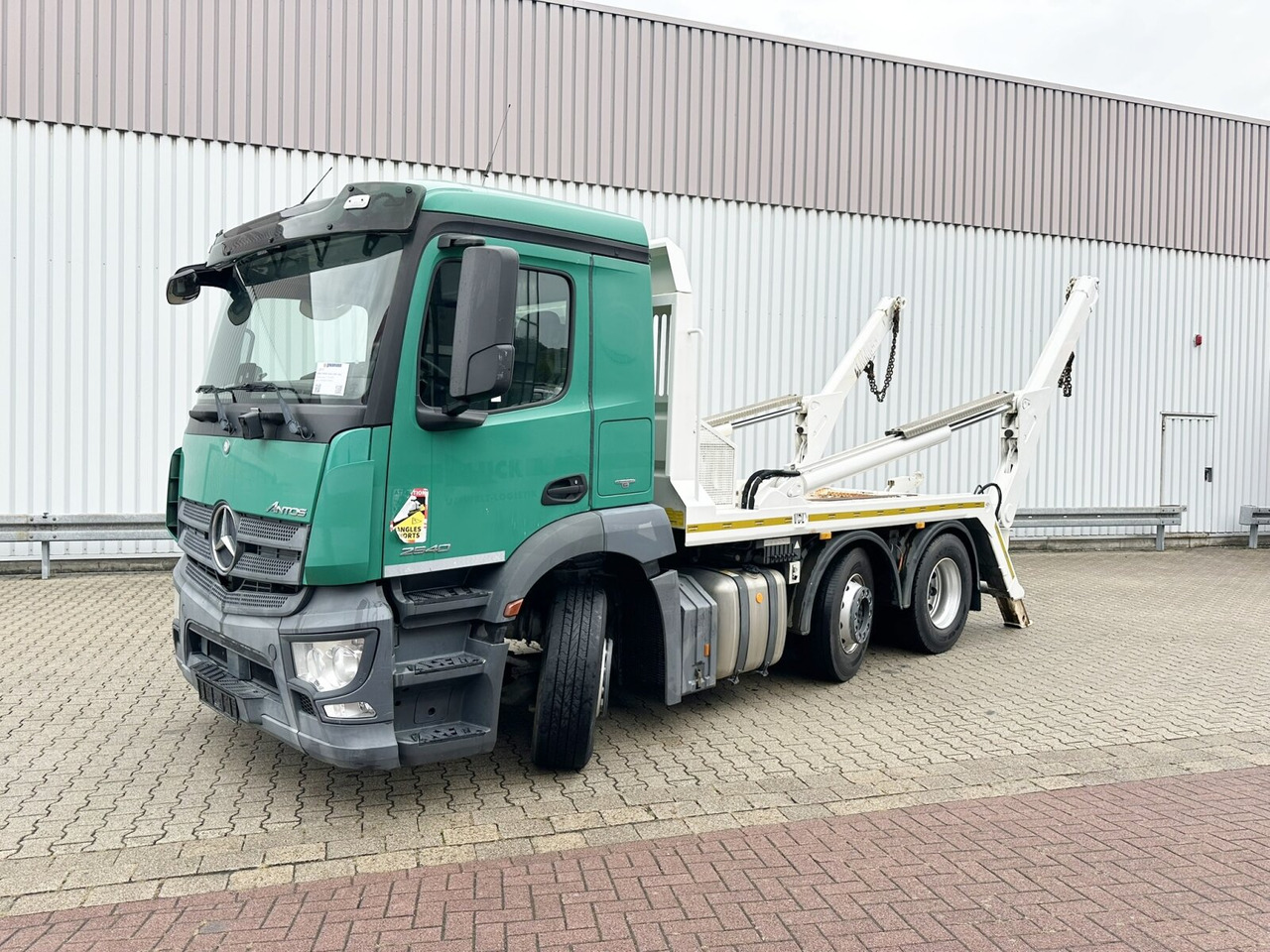 Mercedes-Benz Antos 2540 L 6x2 Antos 2540 L 6x2, Vorlauflenk-/Liftachse, Teleabsetzer - Utovarivač s proklizavajućim upravljanjem: slika Mercedes-Benz Antos 2540 L 6x2 Antos 2540 L 6x2, Vorlauflenk-/Liftachse, Teleabsetzer - Utovarivač s proklizavajućim upravljanjem Mercedes-Benz Antos 2540 L 6x2 Antos 2540 L 6x2, Vorlauflenk-/Liftachse, Teleabsetzer - Utovarivač s proklizavajućim upravljanjem: slika Mercedes-Benz Antos 2540 L 6x2 Antos 2540 L 6x2, Vorlauflenk-/Liftachse, Teleabsetzer - Utovarivač s proklizavajućim upravljanjem
