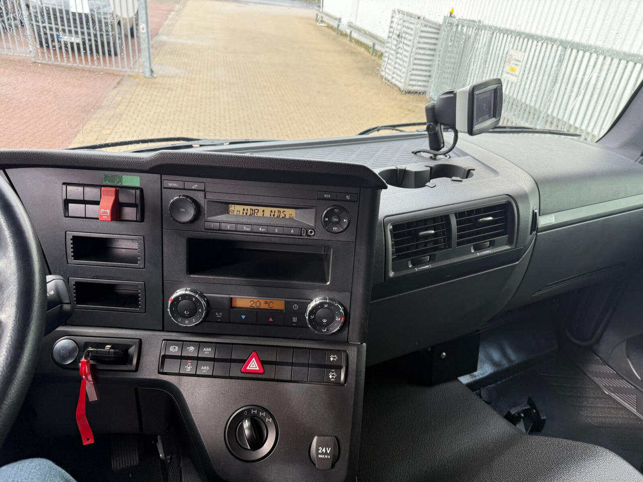 Mercedes-Benz Arocs 1827/30 A 4x4 Arocs 1827/30 A 4x4, Ex-! - Kamion s otvorenim sandukom: slika Mercedes-Benz Arocs 1827/30 A 4x4 Arocs 1827/30 A 4x4, Ex-! - Kamion s otvorenim sandukom Mercedes-Benz Arocs 1827/30 A 4x4 Arocs 1827/30 A 4x4, Ex-! - Kamion s otvorenim sandukom: slika Mercedes-Benz Arocs 1827/30 A 4x4 Arocs 1827/30 A 4x4, Ex-! - Kamion s otvorenim sandukom