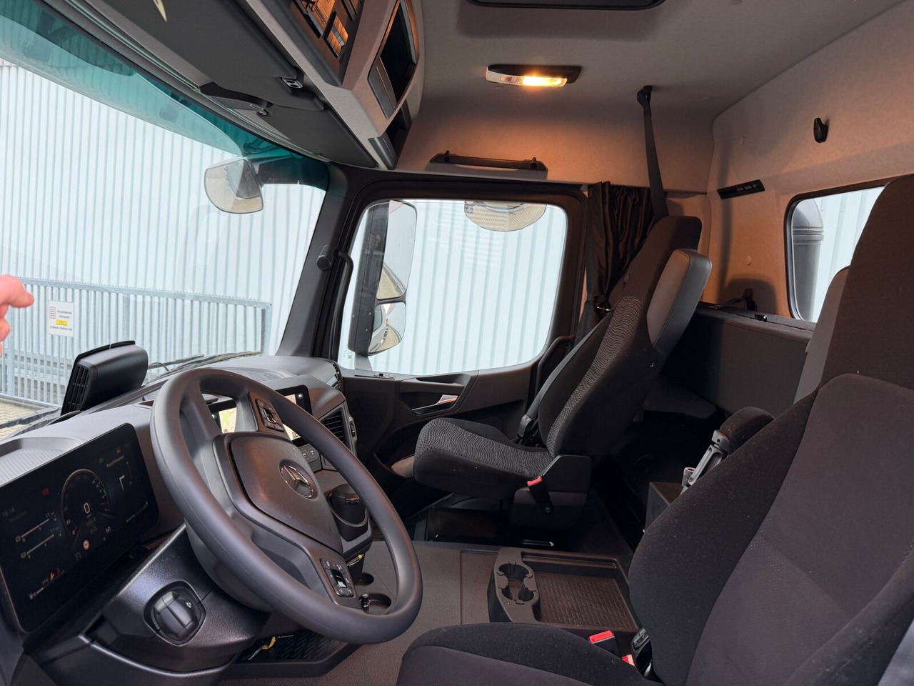 Mercedes-Benz Arocs 2542 L 6x2/4 Arocs 2542/45 L 6x2/4, Vorlauflenk-/liftachse, Navi, MultimediaCockpit - Utovarivač s proklizavajućim upravljanjem: slika Mercedes-Benz Arocs 2542 L 6x2/4 Arocs 2542/45 L 6x2/4, Vorlauflenk-/liftachse, Navi, MultimediaCockpit - Utovarivač s proklizavajućim upravljanjem Mercedes-Benz Arocs 2542 L 6x2/4 Arocs 2542/45 L 6x2/4, Vorlauflenk-/liftachse, Navi, MultimediaCockpit - Utovarivač s proklizavajućim upravljanjem: slika Mercedes-Benz Arocs 2542 L 6x2/4 Arocs 2542/45 L 6x2/4, Vorlauflenk-/liftachse, Navi, MultimediaCockpit - Utovarivač s proklizavajućim upravljanjem