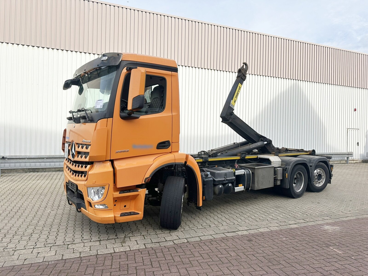 Mercedes-Benz Arocs 2552 L 6x2 Arocs 2552 L 6x2, Lenk-/Liftachse - Kamion s kukastom dizalicom: slika Mercedes-Benz Arocs 2552 L 6x2 Arocs 2552 L 6x2, Lenk-/Liftachse - Kamion s kukastom dizalicom Mercedes-Benz Arocs 2552 L 6x2 Arocs 2552 L 6x2, Lenk-/Liftachse - Kamion s kukastom dizalicom: slika Mercedes-Benz Arocs 2552 L 6x2 Arocs 2552 L 6x2, Lenk-/Liftachse - Kamion s kukastom dizalicom