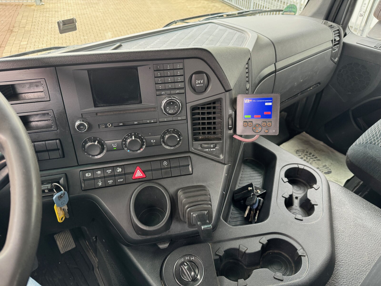 Mercedes-Benz Arocs 3243 LK 8x4/4 Arocs 3243 LK 8x4/4, Motorabtrieb - Kamion s kukastom dizalicom: slika Mercedes-Benz Arocs 3243 LK 8x4/4 Arocs 3243 LK 8x4/4, Motorabtrieb - Kamion s kukastom dizalicom Mercedes-Benz Arocs 3243 LK 8x4/4 Arocs 3243 LK 8x4/4, Motorabtrieb - Kamion s kukastom dizalicom: slika Mercedes-Benz Arocs 3243 LK 8x4/4 Arocs 3243 LK 8x4/4, Motorabtrieb - Kamion s kukastom dizalicom