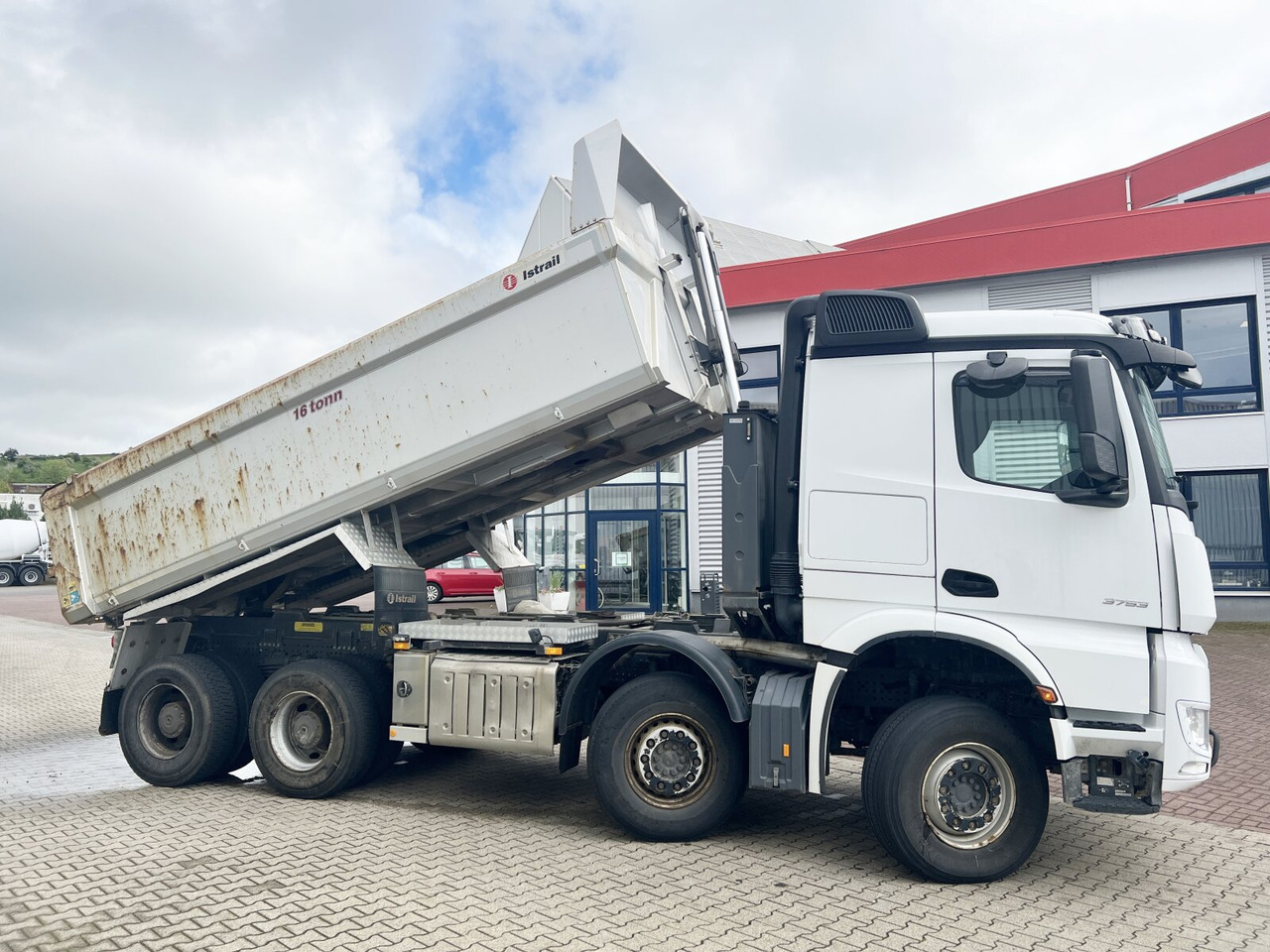 Zakup Mercedes-Benz Arocs 3253 K 8x4/4 Arocs 3253 K 8x4/4, Retarder, Stahlmulde ca. 15m³, hydr. Heckklappenöffnung Mercedes-Benz Arocs 3253 K 8x4/4 Arocs 3253 K 8x4/4, Retarder, Stahlmulde ca. 15m³, hydr. Heckklappenöffnung: slika Zakup Mercedes-Benz Arocs 3253 K 8x4/4 Arocs 3253 K 8x4/4, Retarder, Stahlmulde ca. 15m³, hydr. Heckklappenöffnung Mercedes-Benz Arocs 3253 K 8x4/4 Arocs 3253 K 8x4/4, Retarder, Stahlmulde ca. 15m³, hydr. Heckklappenöffnung Zakup Mercedes-Benz Arocs 3253 K 8x4/4 Arocs 3253 K 8x4/4, Retarder, Stahlmulde ca. 15m³, hydr. Heckklappenöffnung Mercedes-Benz Arocs 3253 K 8x4/4 Arocs 3253 K 8x4/4, Retarder, Stahlmulde ca. 15m³, hydr. Heckklappenöffnung: slika Zakup Mercedes-Benz Arocs 3253 K 8x4/4 Arocs 3253 K 8x4/4, Retarder, Stahlmulde ca. 15m³, hydr. Heckklappenöffnung Mercedes-Benz Arocs 3253 K 8x4/4 Arocs 3253 K 8x4/4, Retarder, Stahlmulde ca. 15m³, hydr. Heckklappenöffnung