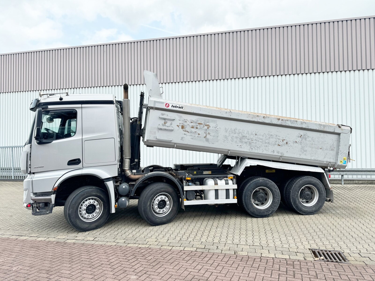 Istovarivač Mercedes-Benz Arocs 3258 LK 8x4/4 Arocs 3258 LK 8x4/4, Retarder, Bi-Xenon, Stahlmulde ca. 14m³, hydr. Heckklappenöffnung: slika Istovarivač Mercedes-Benz Arocs 3258 LK 8x4/4 Arocs 3258 LK 8x4/4, Retarder, Bi-Xenon, Stahlmulde ca. 14m³, hydr. Heckklappenöffnung
