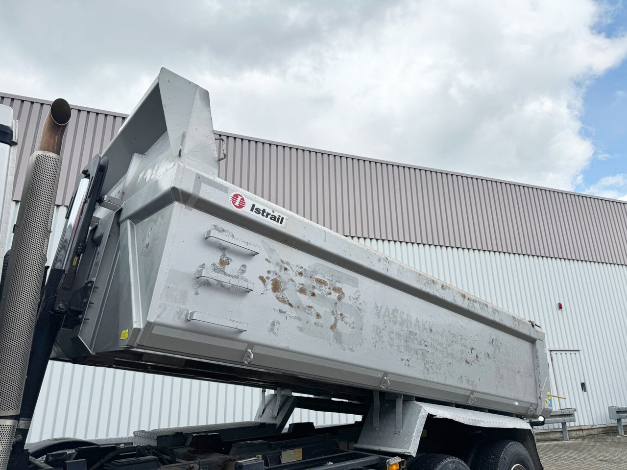 Istovarivač Mercedes-Benz Arocs 3258 LK 8x4/4 Arocs 3258 LK 8x4/4, Retarder, Bi-Xenon, Stahlmulde ca. 14m³, hydr. Heckklappenöffnung: slika Istovarivač Mercedes-Benz Arocs 3258 LK 8x4/4 Arocs 3258 LK 8x4/4, Retarder, Bi-Xenon, Stahlmulde ca. 14m³, hydr. Heckklappenöffnung
