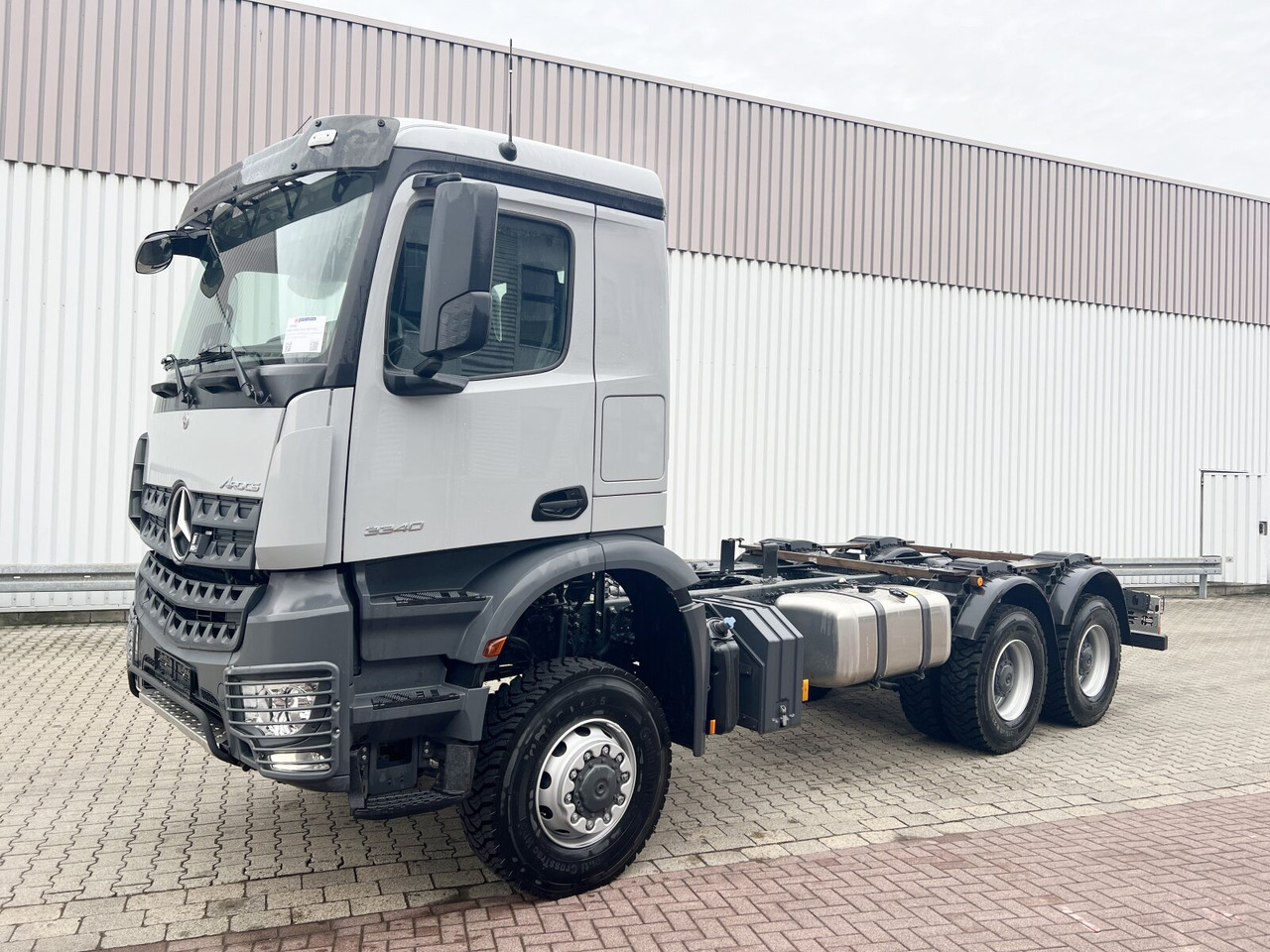 Mercedes-Benz Arocs 3340/46 A 6x6 Arocs 3340/46 A 6x6, Grounder - Kamion-šasija: slika Mercedes-Benz Arocs 3340/46 A 6x6 Arocs 3340/46 A 6x6, Grounder - Kamion-šasija Mercedes-Benz Arocs 3340/46 A 6x6 Arocs 3340/46 A 6x6, Grounder - Kamion-šasija: slika Mercedes-Benz Arocs 3340/46 A 6x6 Arocs 3340/46 A 6x6, Grounder - Kamion-šasija