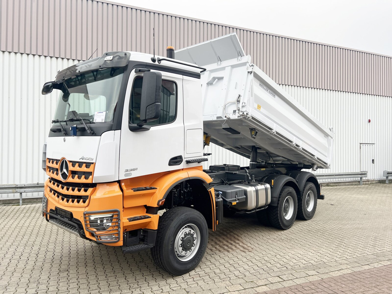 Mercedes-Benz Arocs 3351 AK 6x6 Arocs 3351 AK 6x6, Grounder - Kiper: slika Mercedes-Benz Arocs 3351 AK 6x6 Arocs 3351 AK 6x6, Grounder - Kiper Mercedes-Benz Arocs 3351 AK 6x6 Arocs 3351 AK 6x6, Grounder - Kiper: slika Mercedes-Benz Arocs 3351 AK 6x6 Arocs 3351 AK 6x6, Grounder - Kiper