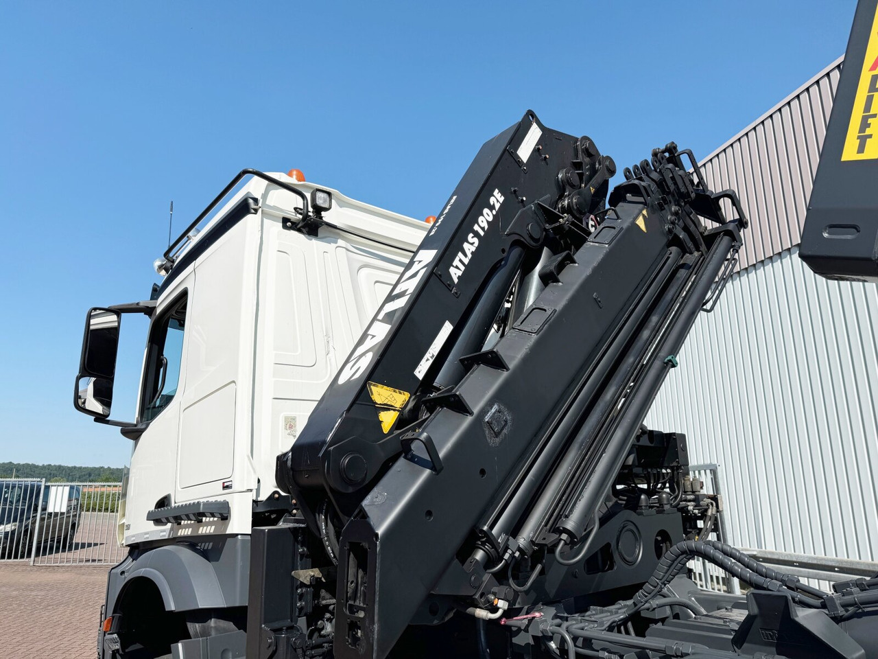 Mercedes-Benz Arocs 3351 AK 6x6 Arocs 3351 AK 6x6, Retarder, Navi, Grounder, Kran Atlas AK 190.2E, Funk - Kamion s kukastom dizalicom, Kamion s kranom: slika Mercedes-Benz Arocs 3351 AK 6x6 Arocs 3351 AK 6x6, Retarder, Navi, Grounder, Kran Atlas AK 190.2E, Funk - Kamion s kukastom dizalicom, Kamion s kranom Mercedes-Benz Arocs 3351 AK 6x6 Arocs 3351 AK 6x6, Retarder, Navi, Grounder, Kran Atlas AK 190.2E, Funk - Kamion s kukastom dizalicom, Kamion s kranom: slika Mercedes-Benz Arocs 3351 AK 6x6 Arocs 3351 AK 6x6, Retarder, Navi, Grounder, Kran Atlas AK 190.2E, Funk - Kamion s kukastom dizalicom, Kamion s kranom