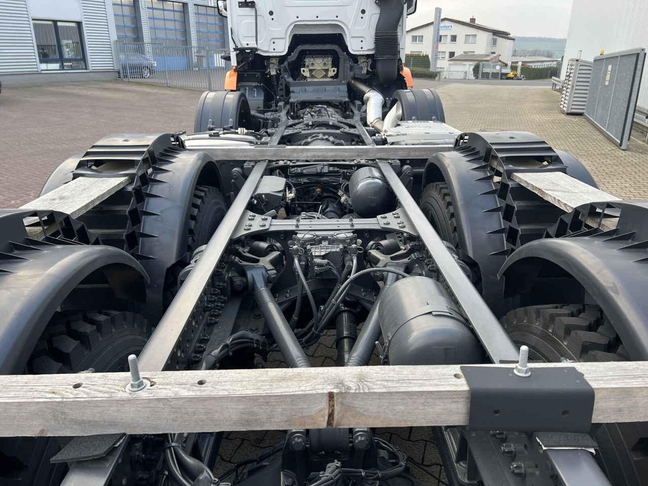 Mercedes-Benz Arocs 4151 AK 8x8/4 Arocs 4151 AK 8x8/4, Grounder - Kamion-šasija: slika Mercedes-Benz Arocs 4151 AK 8x8/4 Arocs 4151 AK 8x8/4, Grounder - Kamion-šasija Mercedes-Benz Arocs 4151 AK 8x8/4 Arocs 4151 AK 8x8/4, Grounder - Kamion-šasija: slika Mercedes-Benz Arocs 4151 AK 8x8/4 Arocs 4151 AK 8x8/4, Grounder - Kamion-šasija