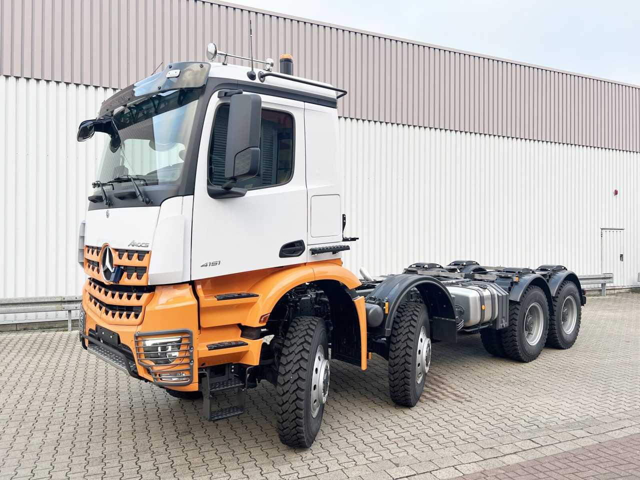 Mercedes-Benz Arocs 4151 AK 8x8/4 Arocs 4151 AK 8x8/4, Grounder - Kamion-šasija: slika Mercedes-Benz Arocs 4151 AK 8x8/4 Arocs 4151 AK 8x8/4, Grounder - Kamion-šasija Mercedes-Benz Arocs 4151 AK 8x8/4 Arocs 4151 AK 8x8/4, Grounder - Kamion-šasija: slika Mercedes-Benz Arocs 4151 AK 8x8/4 Arocs 4151 AK 8x8/4, Grounder - Kamion-šasija