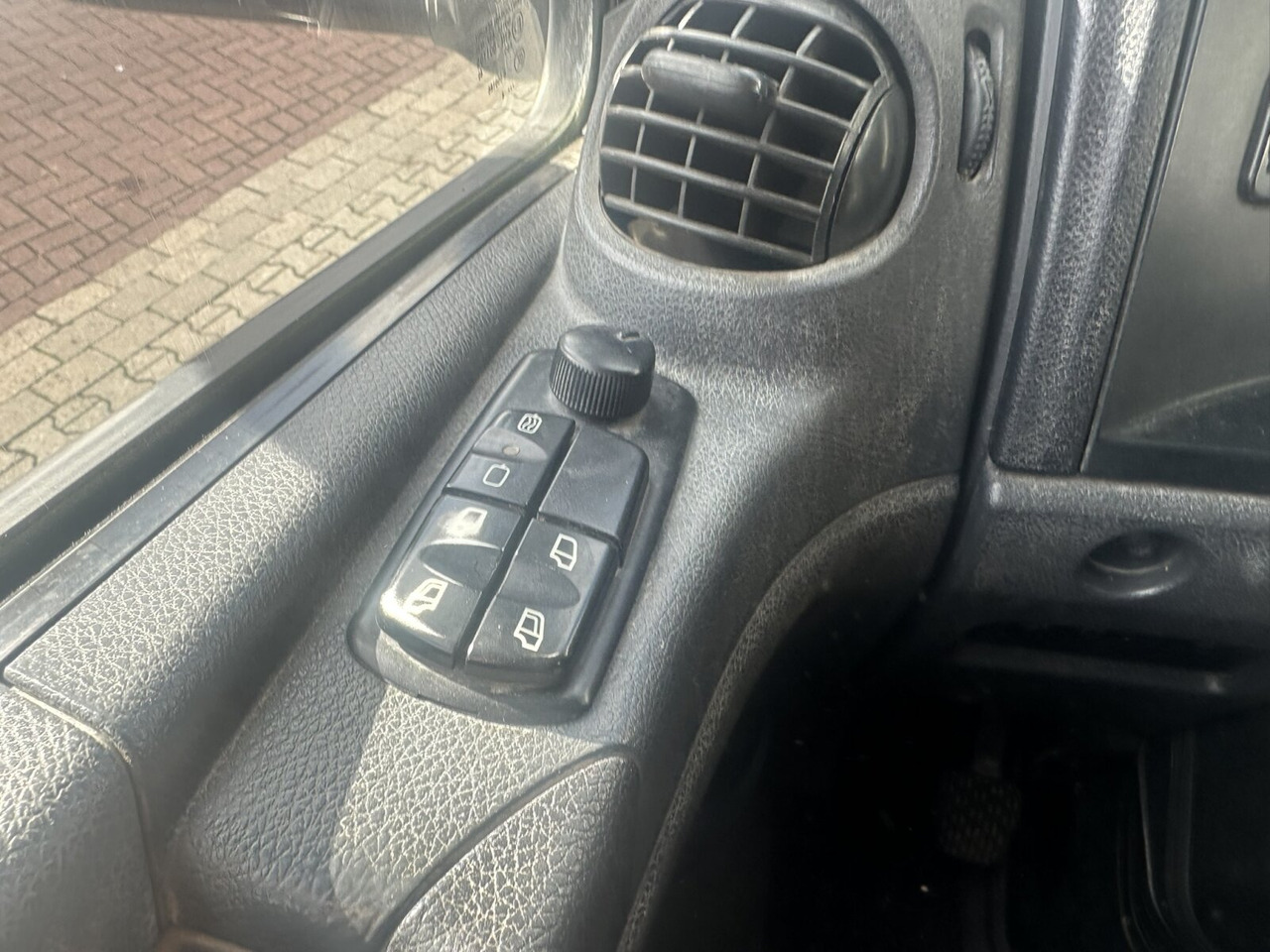 Mercedes-Benz Atego 1223 K 4x2 Atego 1223 K 4x2, AHK-Öl - Kiper: slika Mercedes-Benz Atego 1223 K 4x2 Atego 1223 K 4x2, AHK-Öl - Kiper Mercedes-Benz Atego 1223 K 4x2 Atego 1223 K 4x2, AHK-Öl - Kiper: slika Mercedes-Benz Atego 1223 K 4x2 Atego 1223 K 4x2, AHK-Öl - Kiper