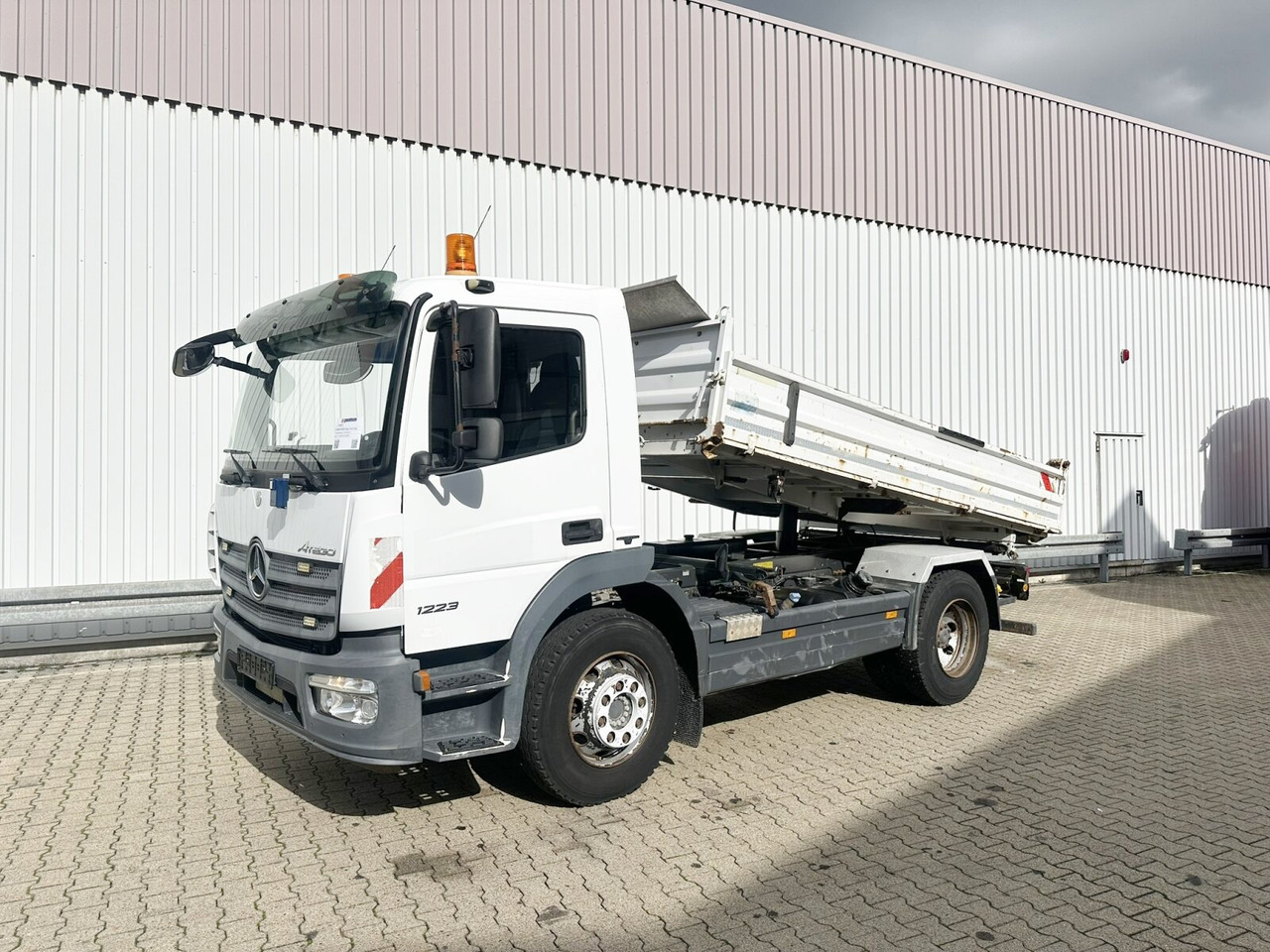 Mercedes-Benz Atego 1223 K 4x2 Atego 1223 K 4x2, AHK-Öl - Kiper: slika Mercedes-Benz Atego 1223 K 4x2 Atego 1223 K 4x2, AHK-Öl - Kiper Mercedes-Benz Atego 1223 K 4x2 Atego 1223 K 4x2, AHK-Öl - Kiper: slika Mercedes-Benz Atego 1223 K 4x2 Atego 1223 K 4x2, AHK-Öl - Kiper