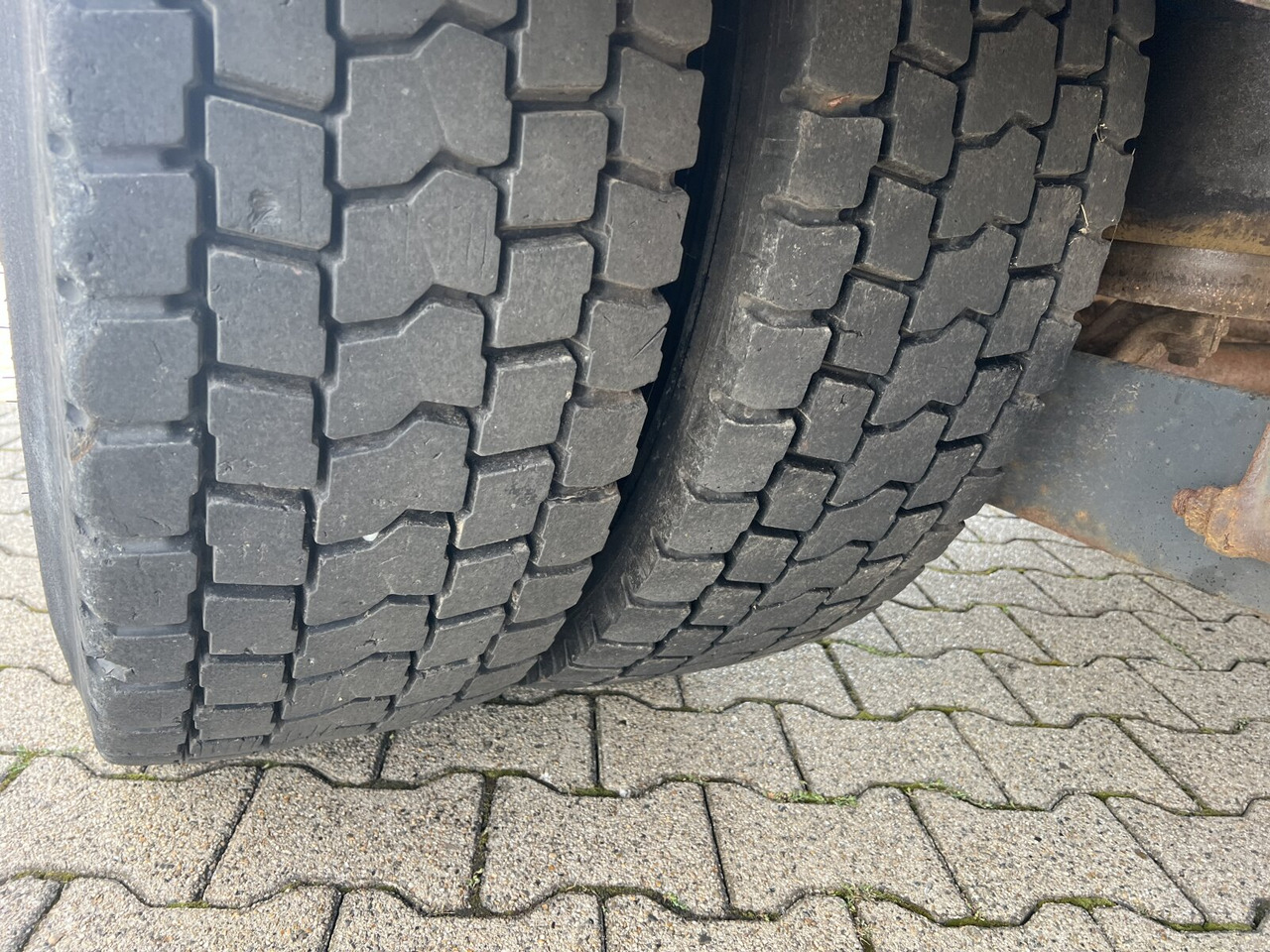 Mercedes-Benz Atego 1828 L 4x2 Atego 1828 L 4x2,Rechtslenker, Winterdienstplatte - Kamion-šasija: slika Mercedes-Benz Atego 1828 L 4x2 Atego 1828 L 4x2,Rechtslenker, Winterdienstplatte - Kamion-šasija Mercedes-Benz Atego 1828 L 4x2 Atego 1828 L 4x2,Rechtslenker, Winterdienstplatte - Kamion-šasija: slika Mercedes-Benz Atego 1828 L 4x2 Atego 1828 L 4x2,Rechtslenker, Winterdienstplatte - Kamion-šasija