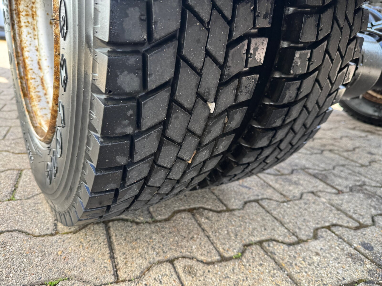 Kamion-šasija Mercedes-Benz Atego 815 4x2 Atego 815 4x2: slika Kamion-šasija Mercedes-Benz Atego 815 4x2 Atego 815 4x2