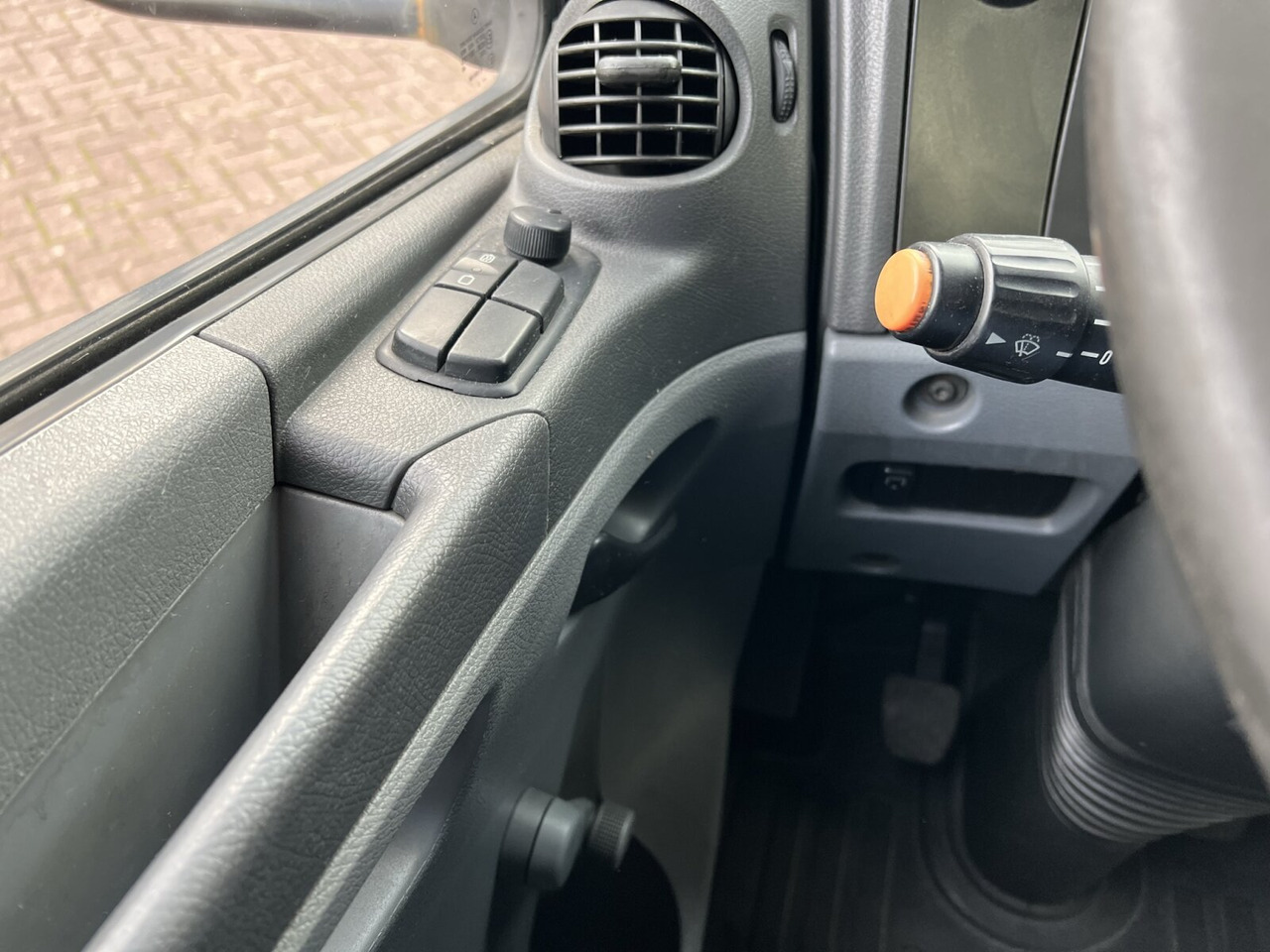Mercedes-Benz Atego 816 L 4x2 Atego 816 L 4x2 mit LBW, 4x Vorhanden! - Kamion sandučar: slika Mercedes-Benz Atego 816 L 4x2 Atego 816 L 4x2 mit LBW, 4x Vorhanden! - Kamion sandučar Mercedes-Benz Atego 816 L 4x2 Atego 816 L 4x2 mit LBW, 4x Vorhanden! - Kamion sandučar: slika Mercedes-Benz Atego 816 L 4x2 Atego 816 L 4x2 mit LBW, 4x Vorhanden! - Kamion sandučar