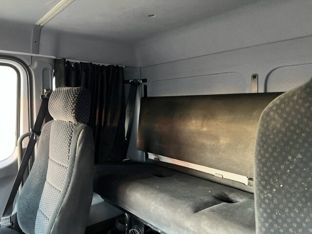 Kamion s ceradom Mercedes-Benz Atego 822 4x2 Atego 822 4x2, Doka mit Kombisitzbank: slika Kamion s ceradom Mercedes-Benz Atego 822 4x2 Atego 822 4x2, Doka mit Kombisitzbank