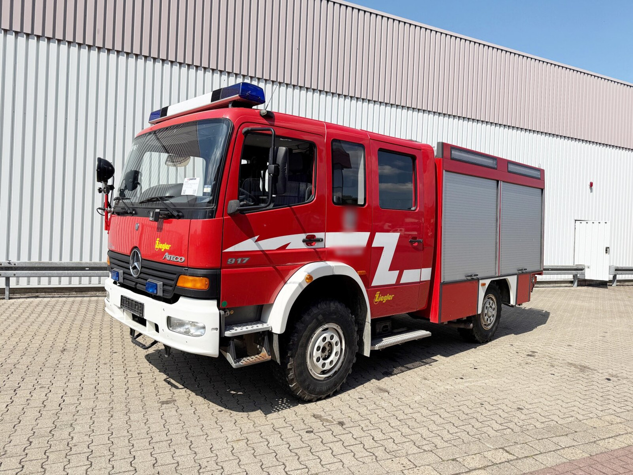 Mercedes-Benz Atego 917 4x4, LF 10 Atego 917 4x4, LF 10, Einzelbereifung, AT-Motor - Vozilo hitne pomoći: slika Mercedes-Benz Atego 917 4x4, LF 10 Atego 917 4x4, LF 10, Einzelbereifung, AT-Motor - Vozilo hitne pomoći Mercedes-Benz Atego 917 4x4, LF 10 Atego 917 4x4, LF 10, Einzelbereifung, AT-Motor - Vozilo hitne pomoći: slika Mercedes-Benz Atego 917 4x4, LF 10 Atego 917 4x4, LF 10, Einzelbereifung, AT-Motor - Vozilo hitne pomoći