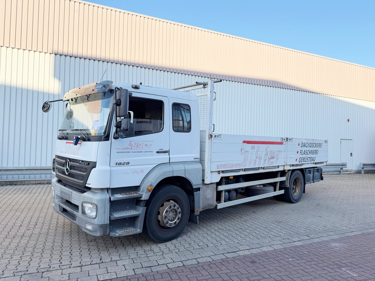 Mercedes-Benz Axor 1829 L 4x2 Axor 1829 L 4x2, 6-Sitzer - Kamion s otvorenim sandukom: slika Mercedes-Benz Axor 1829 L 4x2 Axor 1829 L 4x2, 6-Sitzer - Kamion s otvorenim sandukom Mercedes-Benz Axor 1829 L 4x2 Axor 1829 L 4x2, 6-Sitzer - Kamion s otvorenim sandukom: slika Mercedes-Benz Axor 1829 L 4x2 Axor 1829 L 4x2, 6-Sitzer - Kamion s otvorenim sandukom