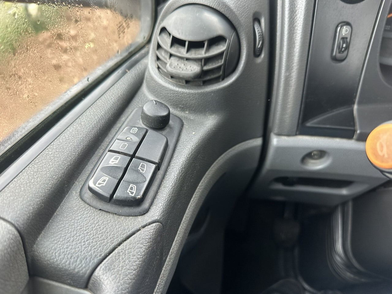 Mercedes-Benz Axor 2629 K 6x4 Axor 2629 K 6x4, PTO, Steel, Manual, 6-Zylinder - Kamion-šasija: slika Mercedes-Benz Axor 2629 K 6x4 Axor 2629 K 6x4, PTO, Steel, Manual, 6-Zylinder - Kamion-šasija Mercedes-Benz Axor 2629 K 6x4 Axor 2629 K 6x4, PTO, Steel, Manual, 6-Zylinder - Kamion-šasija: slika Mercedes-Benz Axor 2629 K 6x4 Axor 2629 K 6x4, PTO, Steel, Manual, 6-Zylinder - Kamion-šasija