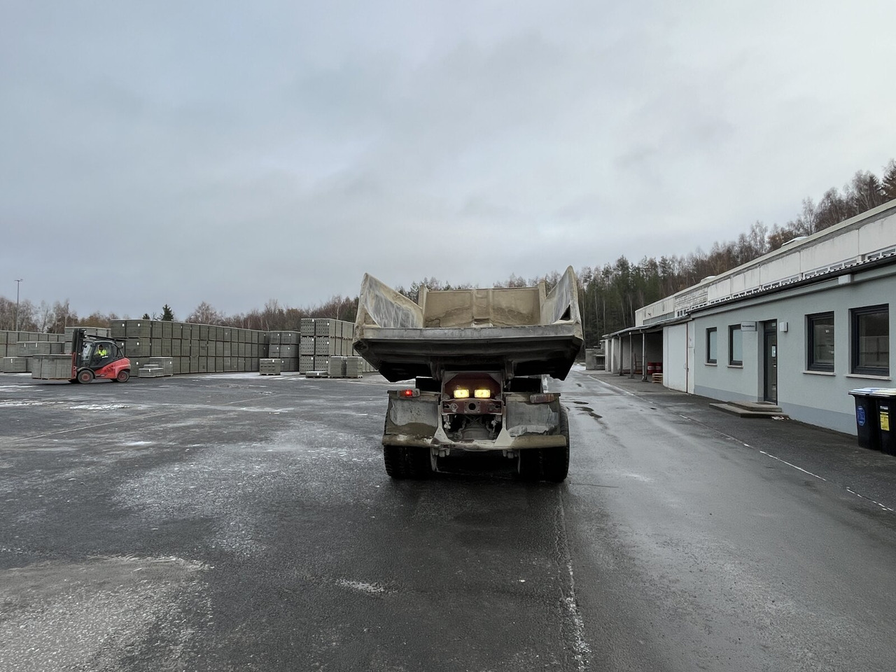 Mercedes-Benz NG 2628 K 6x4 NG 2628 K 6x4, V8, MEILLER Stahlmulde ca. 10³ - Istovarivač: slika Mercedes-Benz NG 2628 K 6x4 NG 2628 K 6x4, V8, MEILLER Stahlmulde ca. 10³ - Istovarivač Mercedes-Benz NG 2628 K 6x4 NG 2628 K 6x4, V8, MEILLER Stahlmulde ca. 10³ - Istovarivač: slika Mercedes-Benz NG 2628 K 6x4 NG 2628 K 6x4, V8, MEILLER Stahlmulde ca. 10³ - Istovarivač