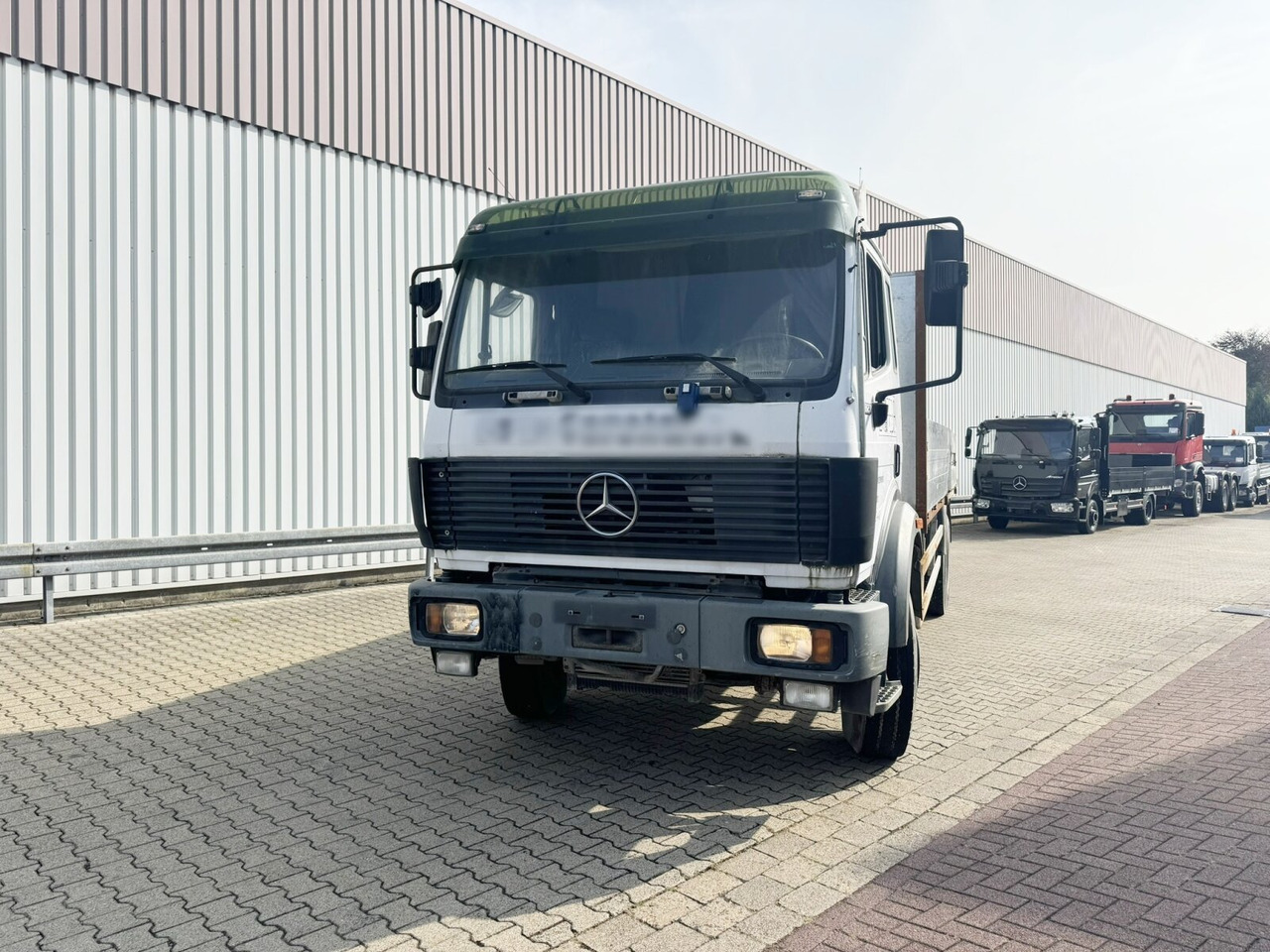 Kamion s otvorenim sandukom Mercedes-Benz SK 1827L 4x2 SK 1827L 4x2: slika Kamion s otvorenim sandukom Mercedes-Benz SK 1827L 4x2 SK 1827L 4x2