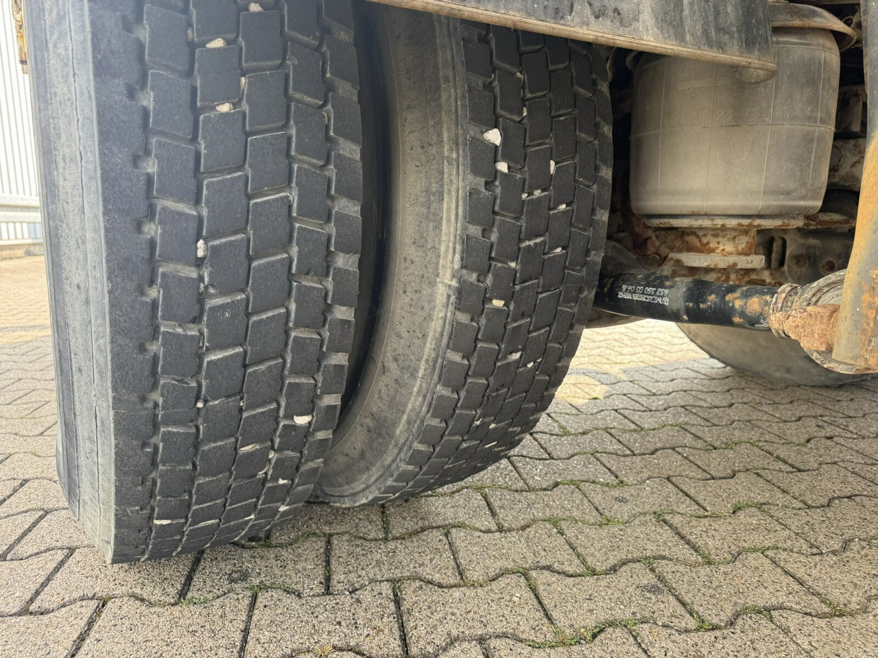 Kamion s otvorenim sandukom Mercedes-Benz SK 1827L 4x2 SK 1827L 4x2: slika Kamion s otvorenim sandukom Mercedes-Benz SK 1827L 4x2 SK 1827L 4x2