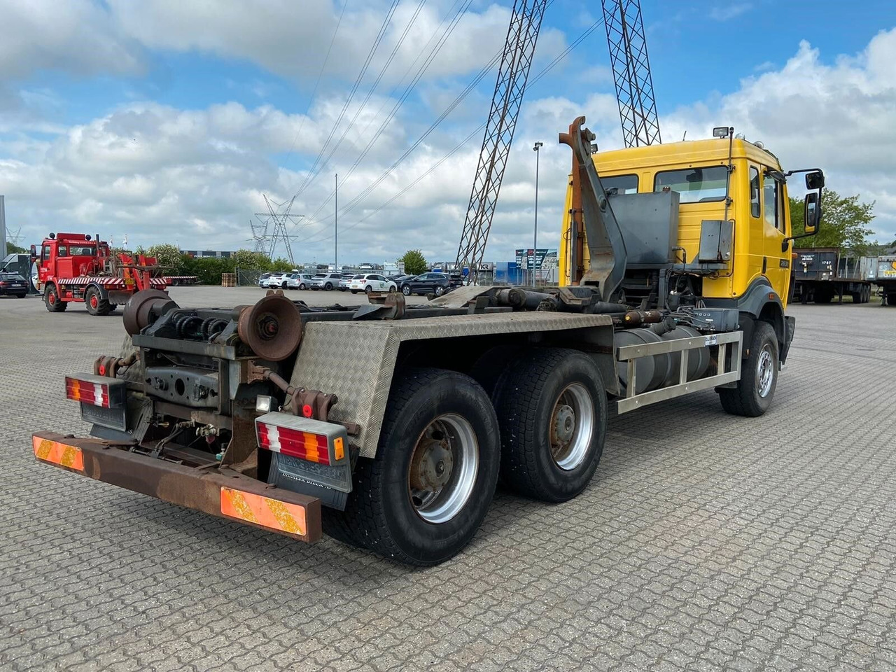 Mercedes-Benz SK II 2631 6x4 SK II 2631 6x4, Winterdienstausstattung - Kamion s kukastom dizalicom: slika Mercedes-Benz SK II 2631 6x4 SK II 2631 6x4, Winterdienstausstattung - Kamion s kukastom dizalicom Mercedes-Benz SK II 2631 6x4 SK II 2631 6x4, Winterdienstausstattung - Kamion s kukastom dizalicom: slika Mercedes-Benz SK II 2631 6x4 SK II 2631 6x4, Winterdienstausstattung - Kamion s kukastom dizalicom