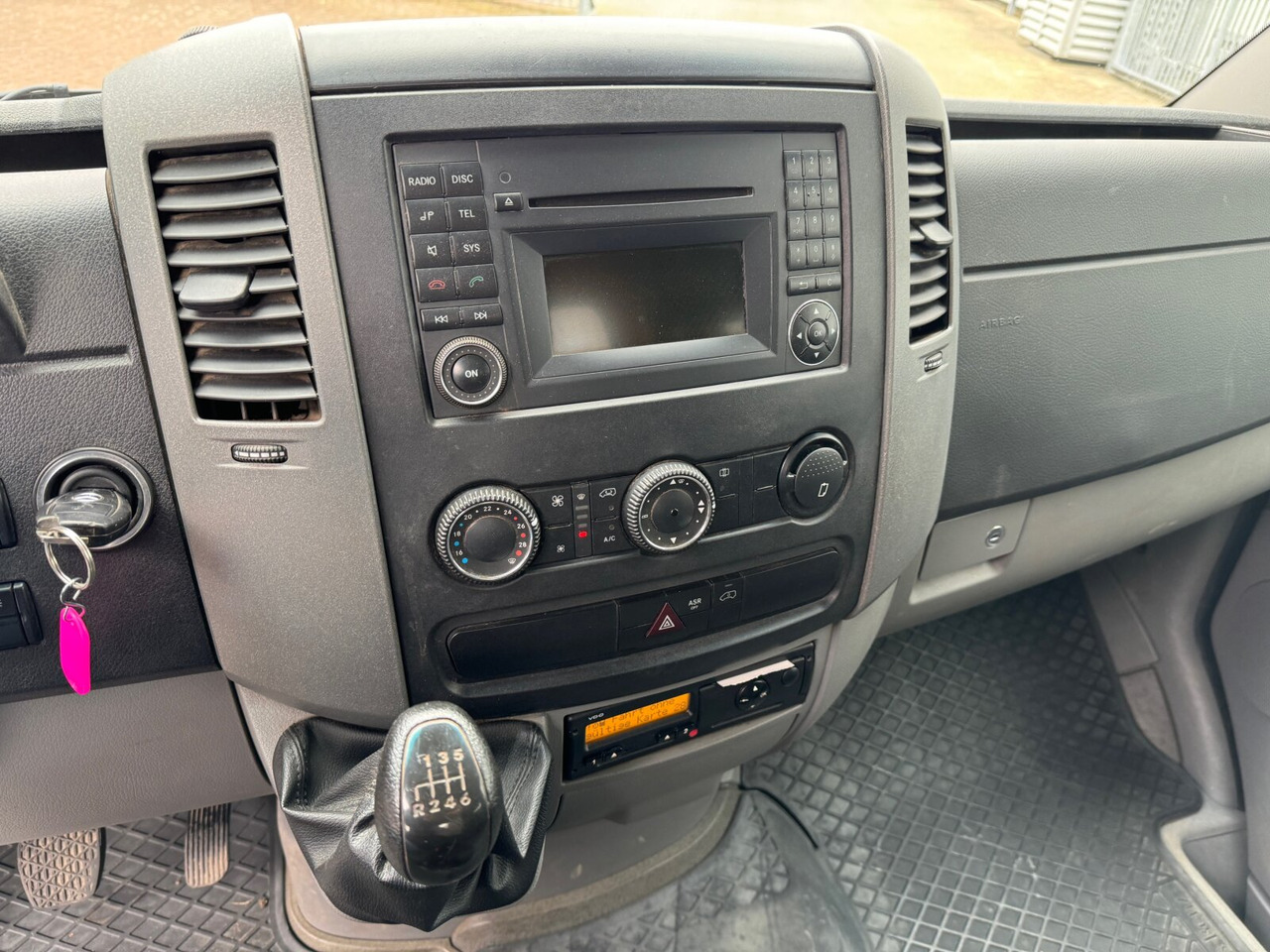 Mercedes-Benz Sprinter 313 CDI 4x2 Doka Sprinter 313 CDI 4x2 Doka, EEV - Kamion-šasija: slika Mercedes-Benz Sprinter 313 CDI 4x2 Doka Sprinter 313 CDI 4x2 Doka, EEV - Kamion-šasija Mercedes-Benz Sprinter 313 CDI 4x2 Doka Sprinter 313 CDI 4x2 Doka, EEV - Kamion-šasija: slika Mercedes-Benz Sprinter 313 CDI 4x2 Doka Sprinter 313 CDI 4x2 Doka, EEV - Kamion-šasija