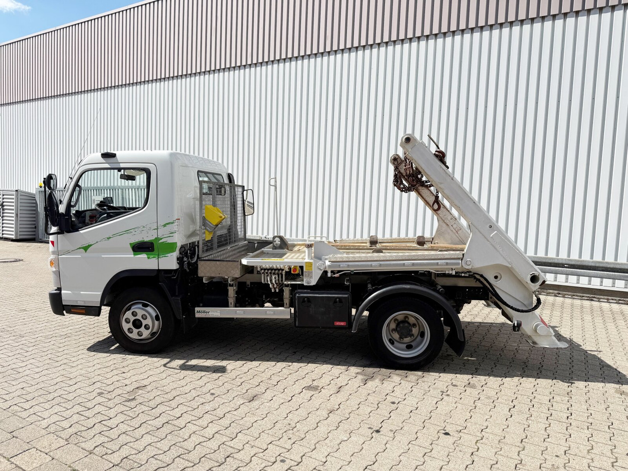 Utovarivač s proklizavajućim upravljanjem Mitsubishi Canter Fuso 7C15 4x2 Canter Fuso 7C15 4x2, Tele-Absetzer, Vereiterbar bis 10m³: slika Utovarivač s proklizavajućim upravljanjem Mitsubishi Canter Fuso 7C15 4x2 Canter Fuso 7C15 4x2, Tele-Absetzer, Vereiterbar bis 10m³