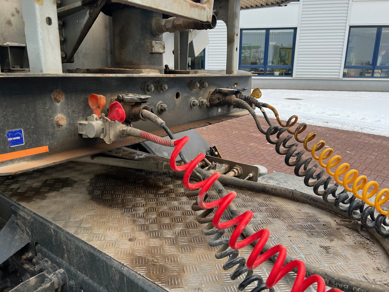 Carnehl CHKS32/2HG CHKS32/2HG, Stahlmulde ca. 23m³, Liftachse - Poluprikolica: slika Carnehl CHKS32/2HG CHKS32/2HG, Stahlmulde ca. 23m³, Liftachse - Poluprikolica Carnehl CHKS32/2HG CHKS32/2HG, Stahlmulde ca. 23m³, Liftachse - Poluprikolica: slika Carnehl CHKS32/2HG CHKS32/2HG, Stahlmulde ca. 23m³, Liftachse - Poluprikolica