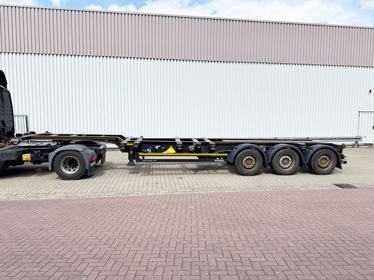 Kögel Port 45 Simplex Container-Chassis Port 45 Simplex, Container-Chassis, 20/2x20/30/40/45 Fuß, ausziehbar - Poluprikolica: slika Kögel Port 45 Simplex Container-Chassis Port 45 Simplex, Container-Chassis, 20/2x20/30/40/45 Fuß, ausziehbar - Poluprikolica Kögel Port 45 Simplex Container-Chassis Port 45 Simplex, Container-Chassis, 20/2x20/30/40/45 Fuß, ausziehbar - Poluprikolica: slika Kögel Port 45 Simplex Container-Chassis Port 45 Simplex, Container-Chassis, 20/2x20/30/40/45 Fuß, ausziehbar - Poluprikolica