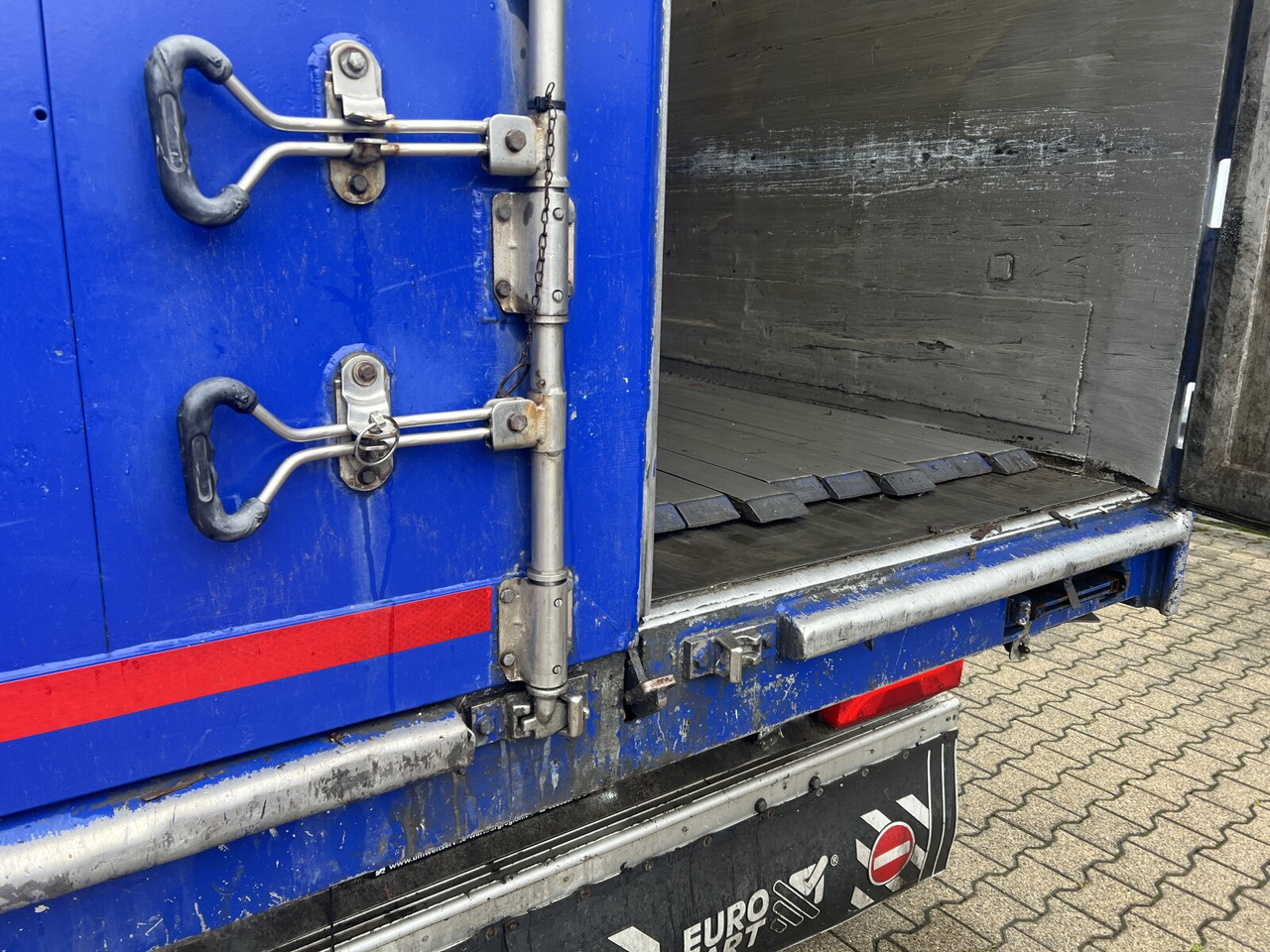 Kraker CF 200 Kraker CF 200 Schubbodenauflieger, ca. 92m³ - Poluprikolica: slika Kraker CF 200 Kraker CF 200 Schubbodenauflieger, ca. 92m³ - Poluprikolica Kraker CF 200 Kraker CF 200 Schubbodenauflieger, ca. 92m³ - Poluprikolica: slika Kraker CF 200 Kraker CF 200 Schubbodenauflieger, ca. 92m³ - Poluprikolica