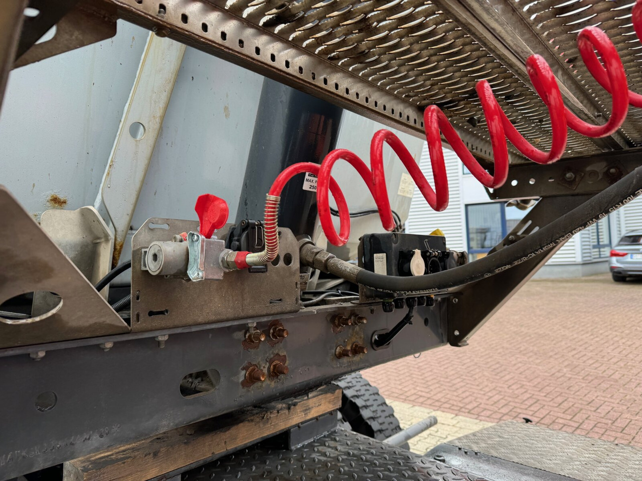 Schwarzmüller K-Serie Kippauflieger K-Serie Kippauflieger, Stahlmulde ca. 27m³, Liftachse - Poluprikolica: slika Schwarzmüller K-Serie Kippauflieger K-Serie Kippauflieger, Stahlmulde ca. 27m³, Liftachse - Poluprikolica Schwarzmüller K-Serie Kippauflieger K-Serie Kippauflieger, Stahlmulde ca. 27m³, Liftachse - Poluprikolica: slika Schwarzmüller K-Serie Kippauflieger K-Serie Kippauflieger, Stahlmulde ca. 27m³, Liftachse - Poluprikolica