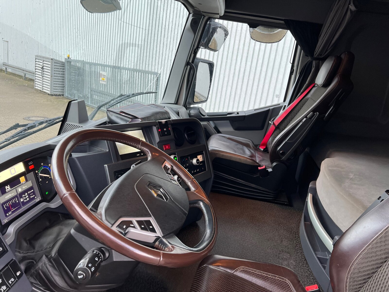 Renault C 520 6x4 C 520 6x4, Retarder, Nebenantrieb - Kamion s kukastom dizalicom: slika Renault C 520 6x4 C 520 6x4, Retarder, Nebenantrieb - Kamion s kukastom dizalicom Renault C 520 6x4 C 520 6x4, Retarder, Nebenantrieb - Kamion s kukastom dizalicom: slika Renault C 520 6x4 C 520 6x4, Retarder, Nebenantrieb - Kamion s kukastom dizalicom