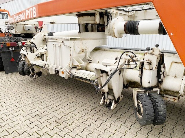 Snow Sweeper P17B Snow Sweeper P17B, V8-Motor, Kehrblasgerät, 4x Vorhanden! - Pometač podova, Kamion: slika Snow Sweeper P17B Snow Sweeper P17B, V8-Motor, Kehrblasgerät, 4x Vorhanden! - Pometač podova, Kamion Snow Sweeper P17B Snow Sweeper P17B, V8-Motor, Kehrblasgerät, 4x Vorhanden! - Pometač podova, Kamion: slika Snow Sweeper P17B Snow Sweeper P17B, V8-Motor, Kehrblasgerät, 4x Vorhanden! - Pometač podova, Kamion