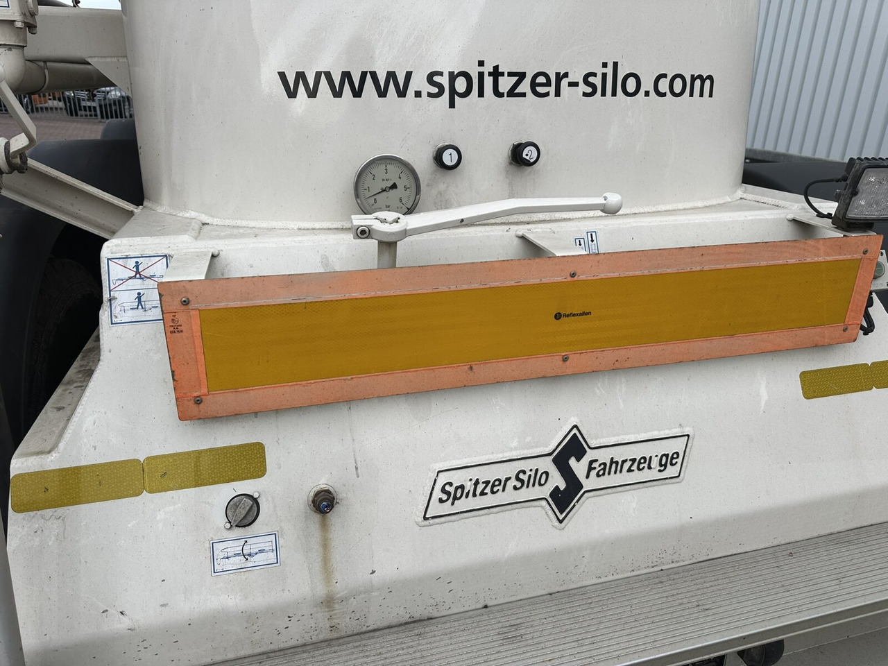 Spitzer SF 2739/2P SF 2739/2P Siloauflieger ca. 39m³, 2x Liftachse - Silos poluprikolica: slika Spitzer SF 2739/2P SF 2739/2P Siloauflieger ca. 39m³, 2x Liftachse - Silos poluprikolica Spitzer SF 2739/2P SF 2739/2P Siloauflieger ca. 39m³, 2x Liftachse - Silos poluprikolica: slika Spitzer SF 2739/2P SF 2739/2P Siloauflieger ca. 39m³, 2x Liftachse - Silos poluprikolica