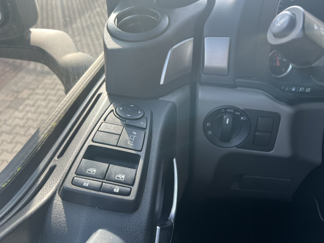 Tegljač MAN TGX 18.500 4X2 LLS TGX 18.500 4X2 LLS, Retarder, Vollumer: slika Tegljač MAN TGX 18.500 4X2 LLS TGX 18.500 4X2 LLS, Retarder, Vollumer