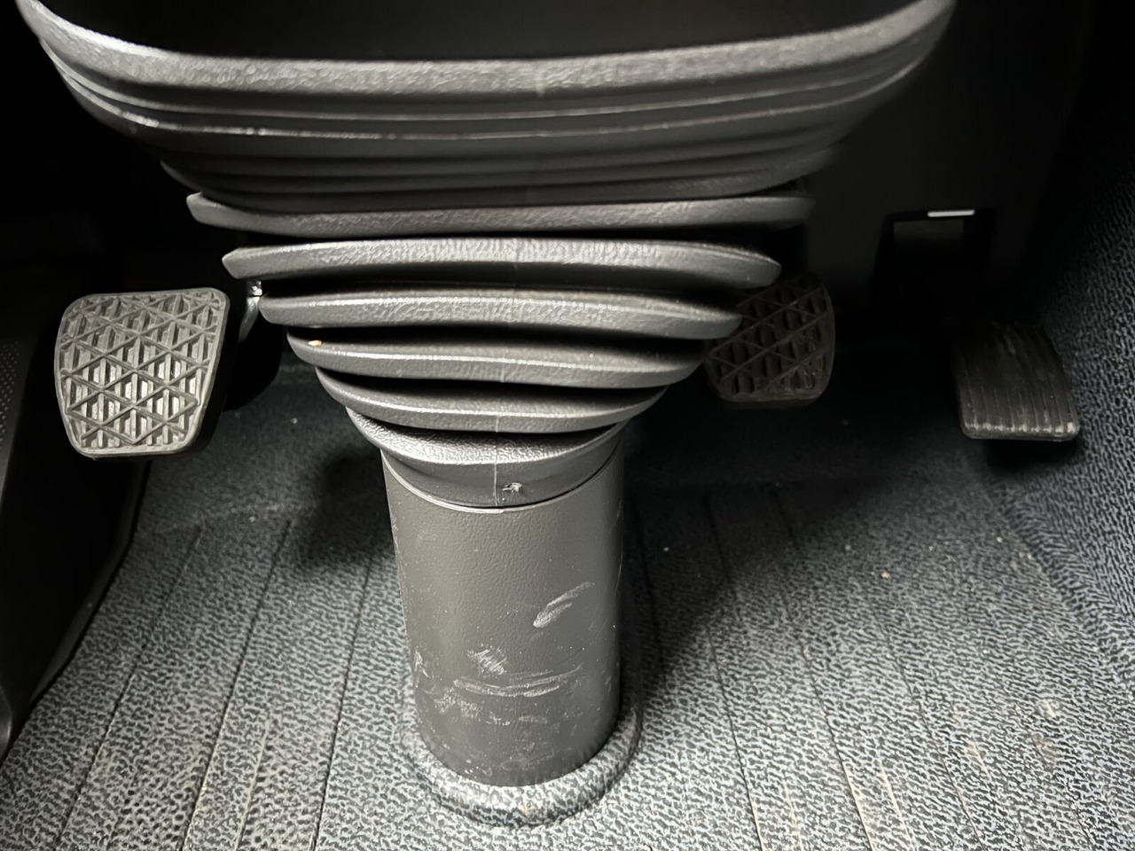 Mercedes-Benz Actros 2141 K 4x2 Actros 2141 K 4x2 - Tegljač: slika Mercedes-Benz Actros 2141 K 4x2 Actros 2141 K 4x2 - Tegljač Mercedes-Benz Actros 2141 K 4x2 Actros 2141 K 4x2 - Tegljač: slika Mercedes-Benz Actros 2141 K 4x2 Actros 2141 K 4x2 - Tegljač