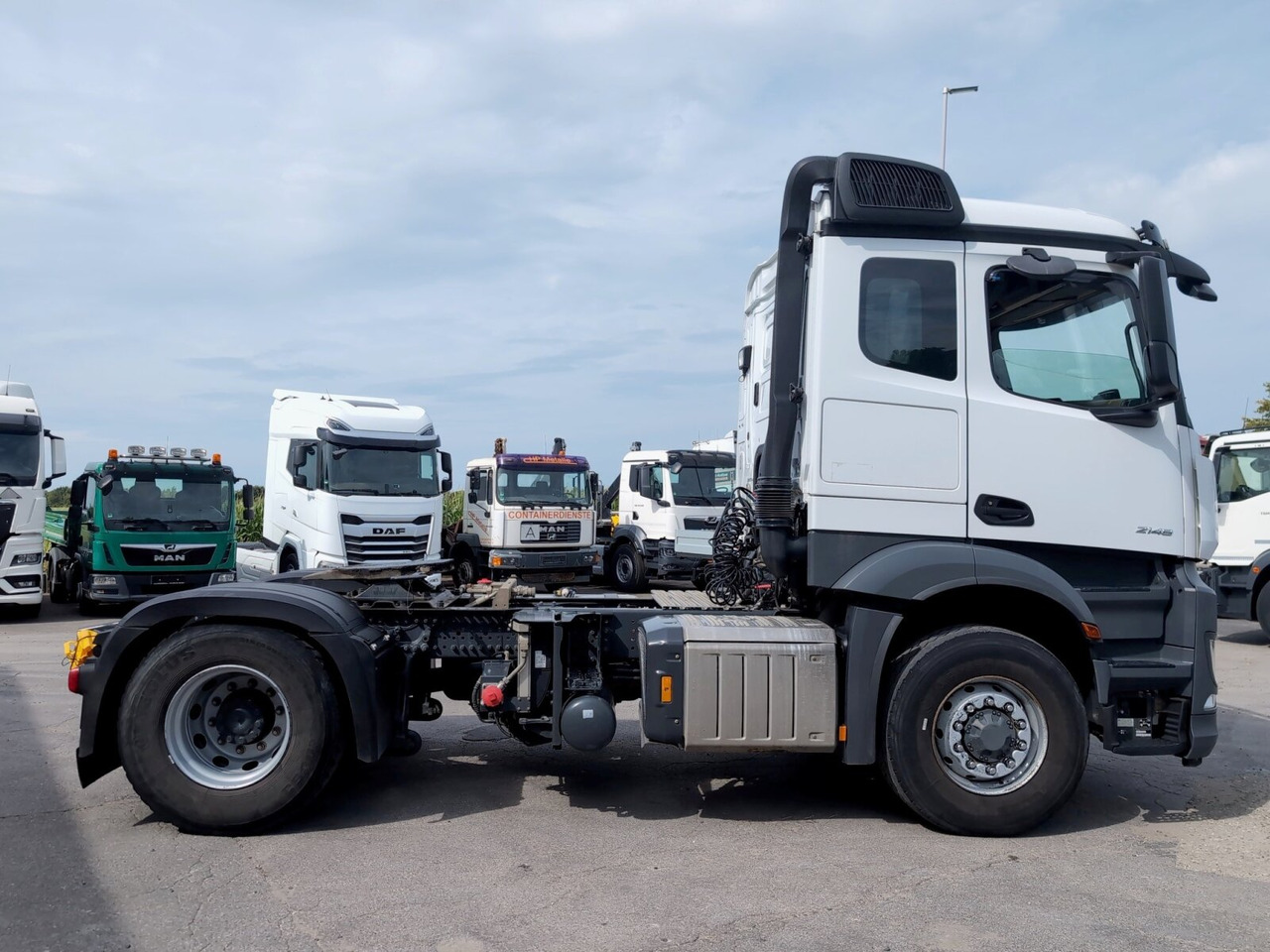 Mercedes-Benz Actros 2148 LS 4x4 HAD Actros 2148 LS 4x4 HAD, Retarder, Navi, MultimediaCockpit, Hydraulik - Tegljač: slika Mercedes-Benz Actros 2148 LS 4x4 HAD Actros 2148 LS 4x4 HAD, Retarder, Navi, MultimediaCockpit, Hydraulik - Tegljač Mercedes-Benz Actros 2148 LS 4x4 HAD Actros 2148 LS 4x4 HAD, Retarder, Navi, MultimediaCockpit, Hydraulik - Tegljač: slika Mercedes-Benz Actros 2148 LS 4x4 HAD Actros 2148 LS 4x4 HAD, Retarder, Navi, MultimediaCockpit, Hydraulik - Tegljač